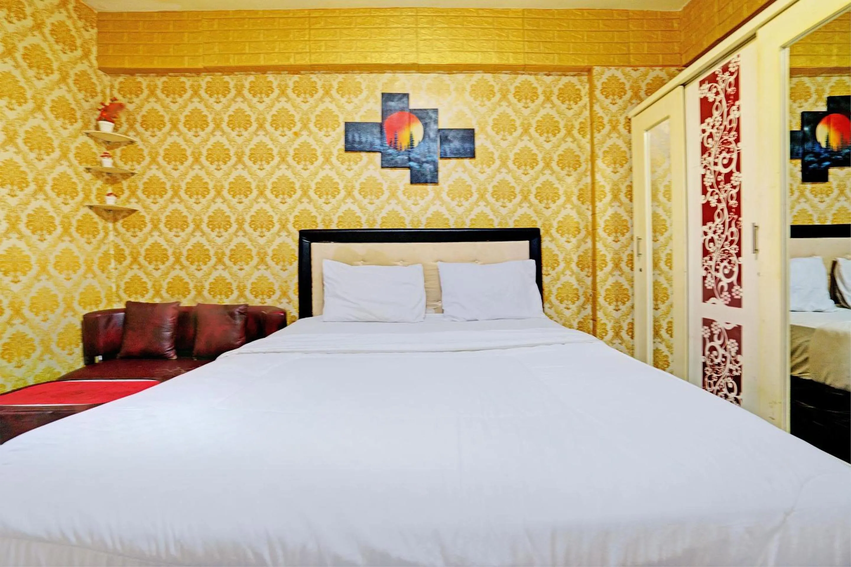 Bedroom, Bed in OYO Life 92978 Apartement Gateway Cicadas By Az Pro