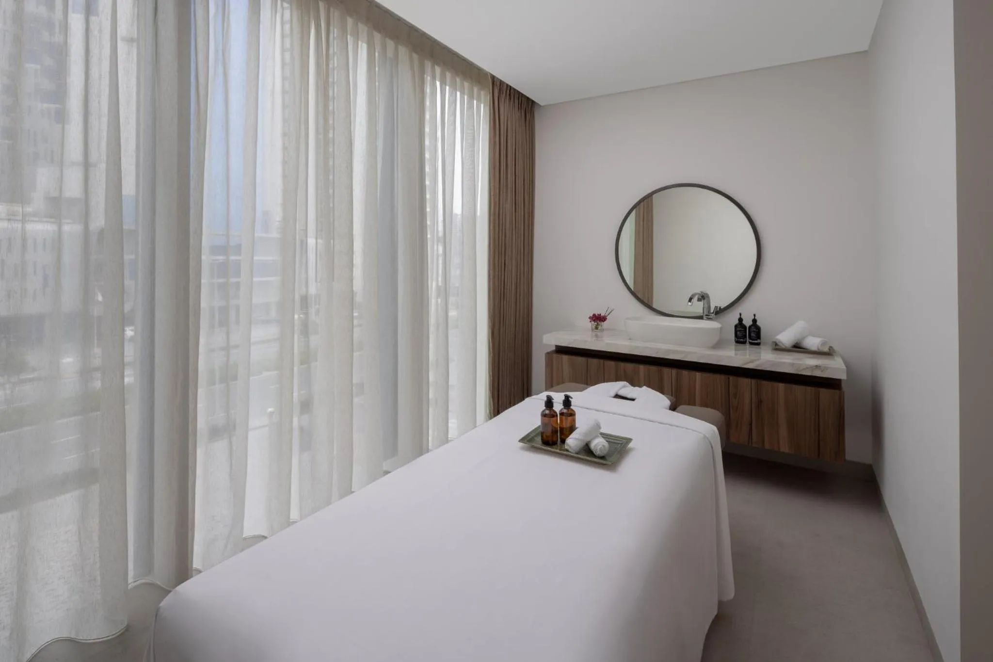 Spa and wellness centre/facilities, Bed in Holiday Inn Dubai Business Bay by IHG