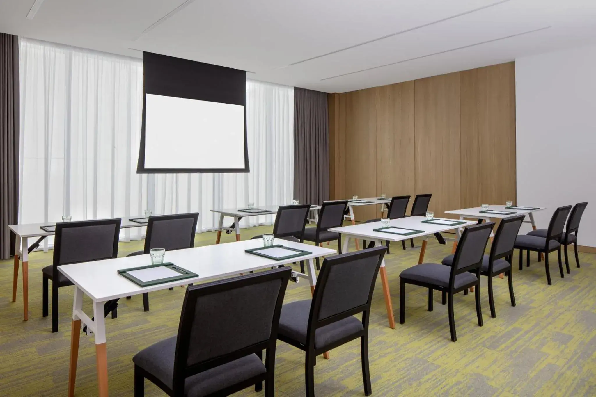 Holiday Inn Dubai Business Bay by IHG Holiday Inn Dubai Business Bay by IHG