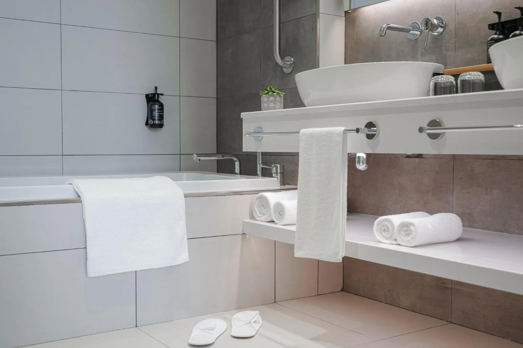 Bathroom in Holiday Inn Dubai Business Bay by IHG