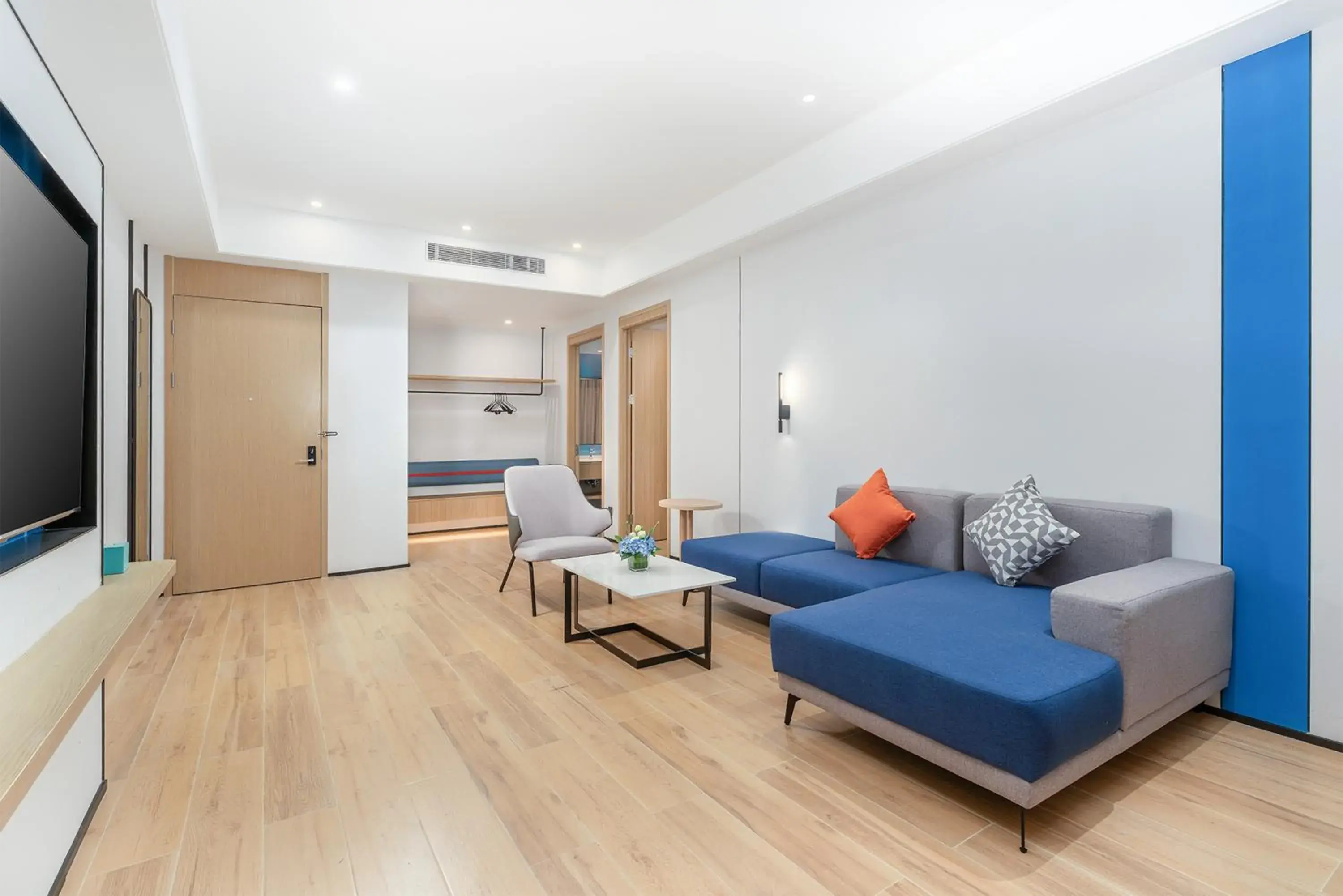 Living room in Holiday Inn Express Wenchang by IHG Living room in Holiday Inn Express Wenchang by IHG