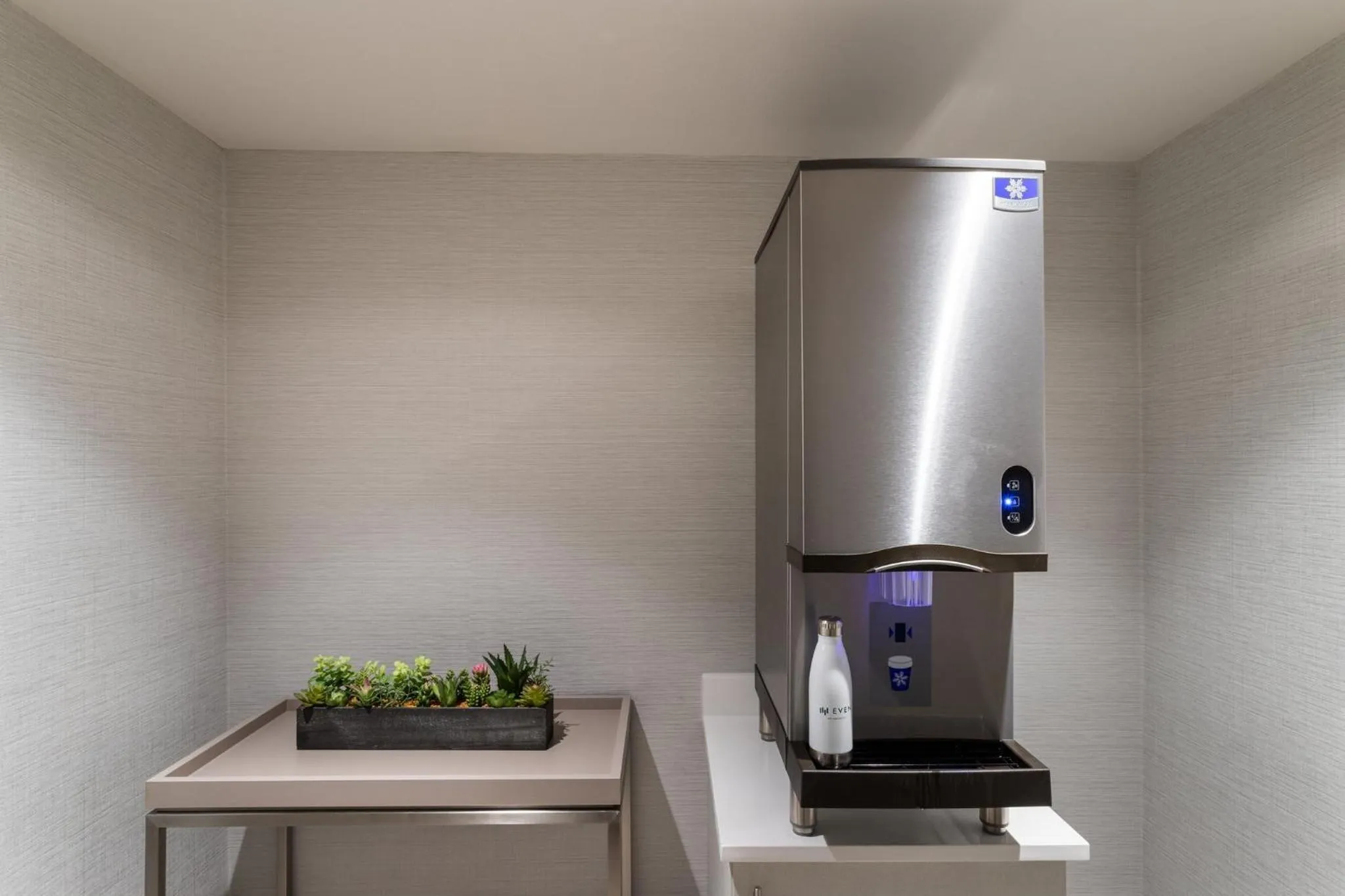 Decorative detail in EVEN Hotel Austin Uptown near the Domain by IHG