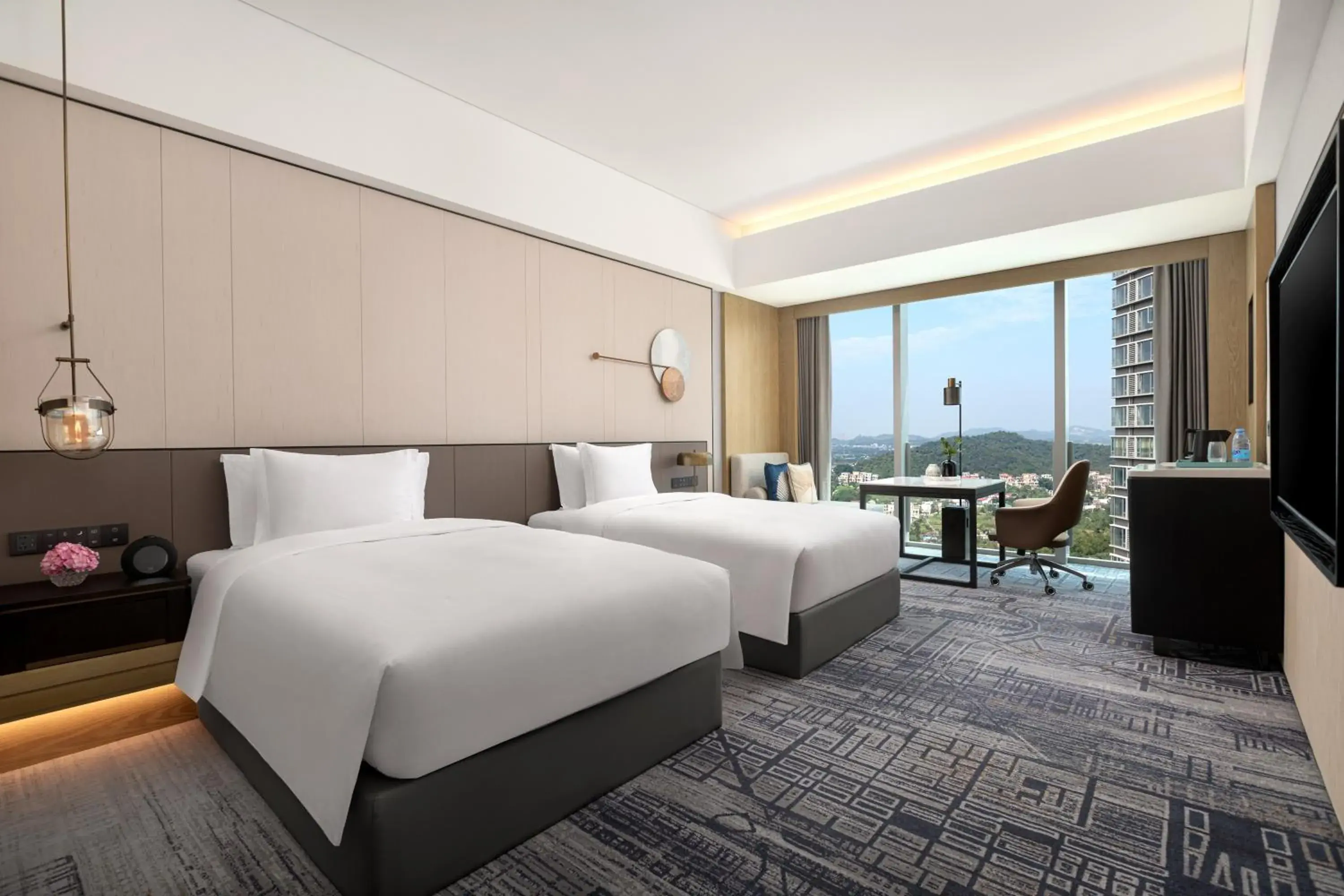 Photo of the whole room, Bed in Crowne Plaza Jiangmen Binjiang by IHG Photo of the whole room, Bed in Crowne Plaza Jiangmen Binjiang by IHG