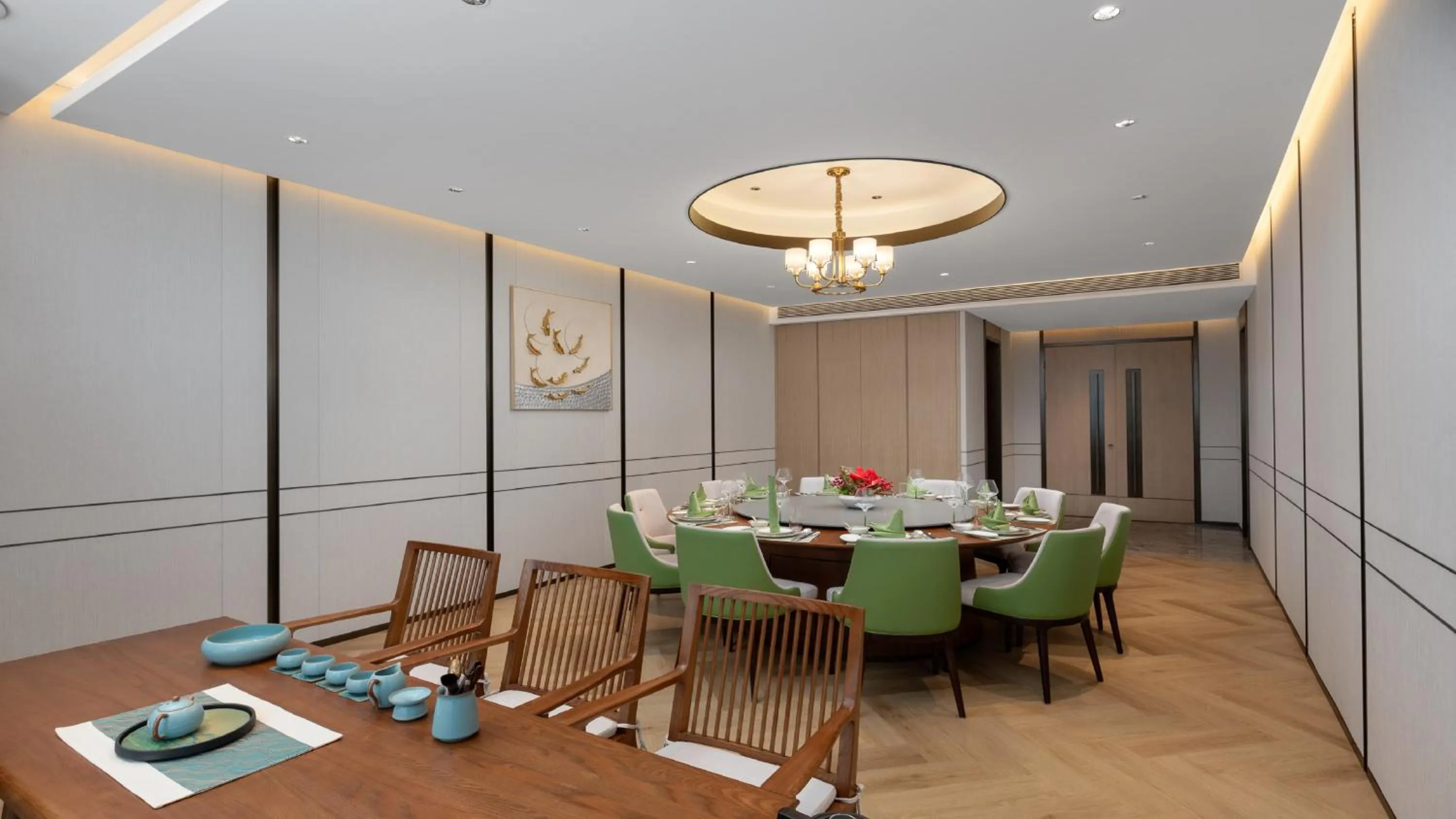 Restaurant/places to eat in Holiday Inn Tongxiang