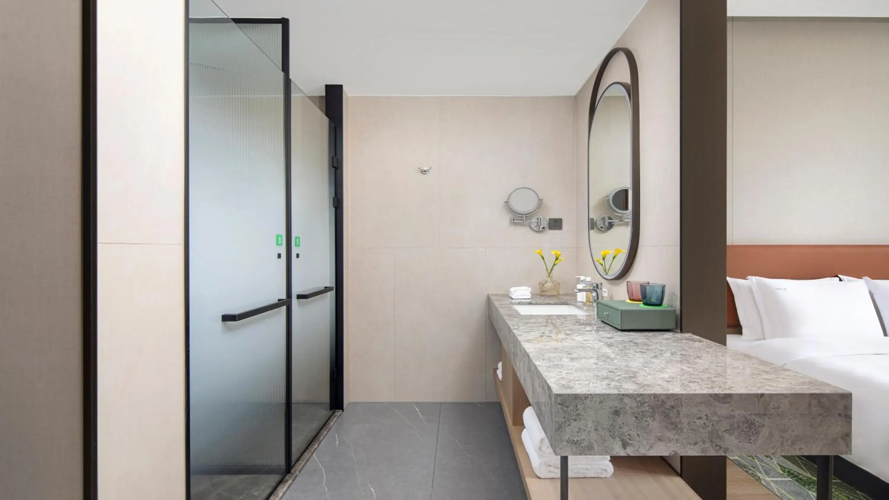 Photo of the whole room in Holiday Inn Tongxiang Photo of the whole room in Holiday Inn Tongxiang