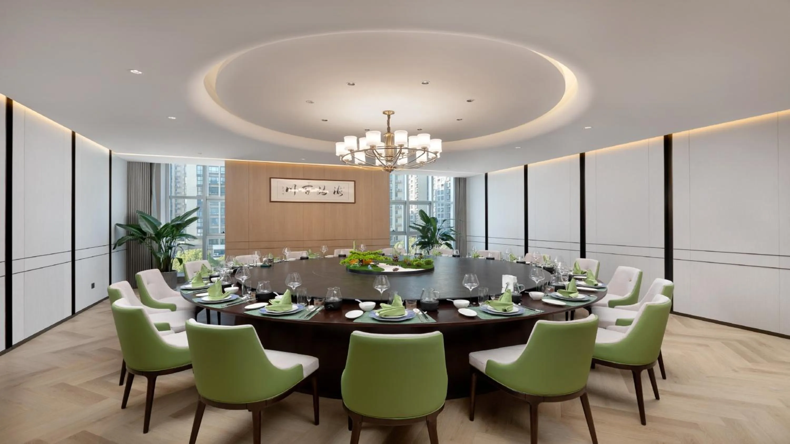 Restaurant/places to eat in Holiday Inn Tongxiang