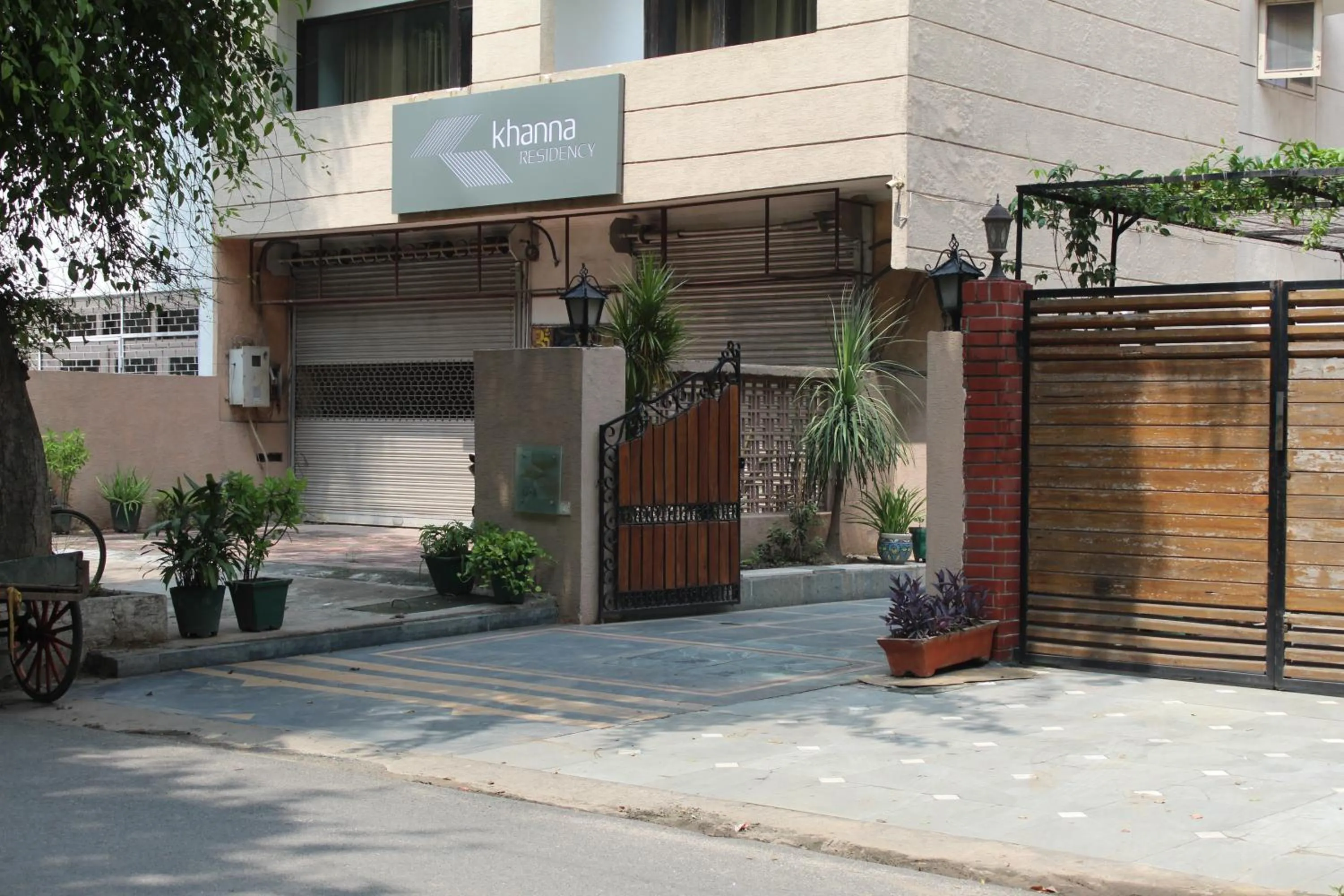 Property building in Khanna Residency