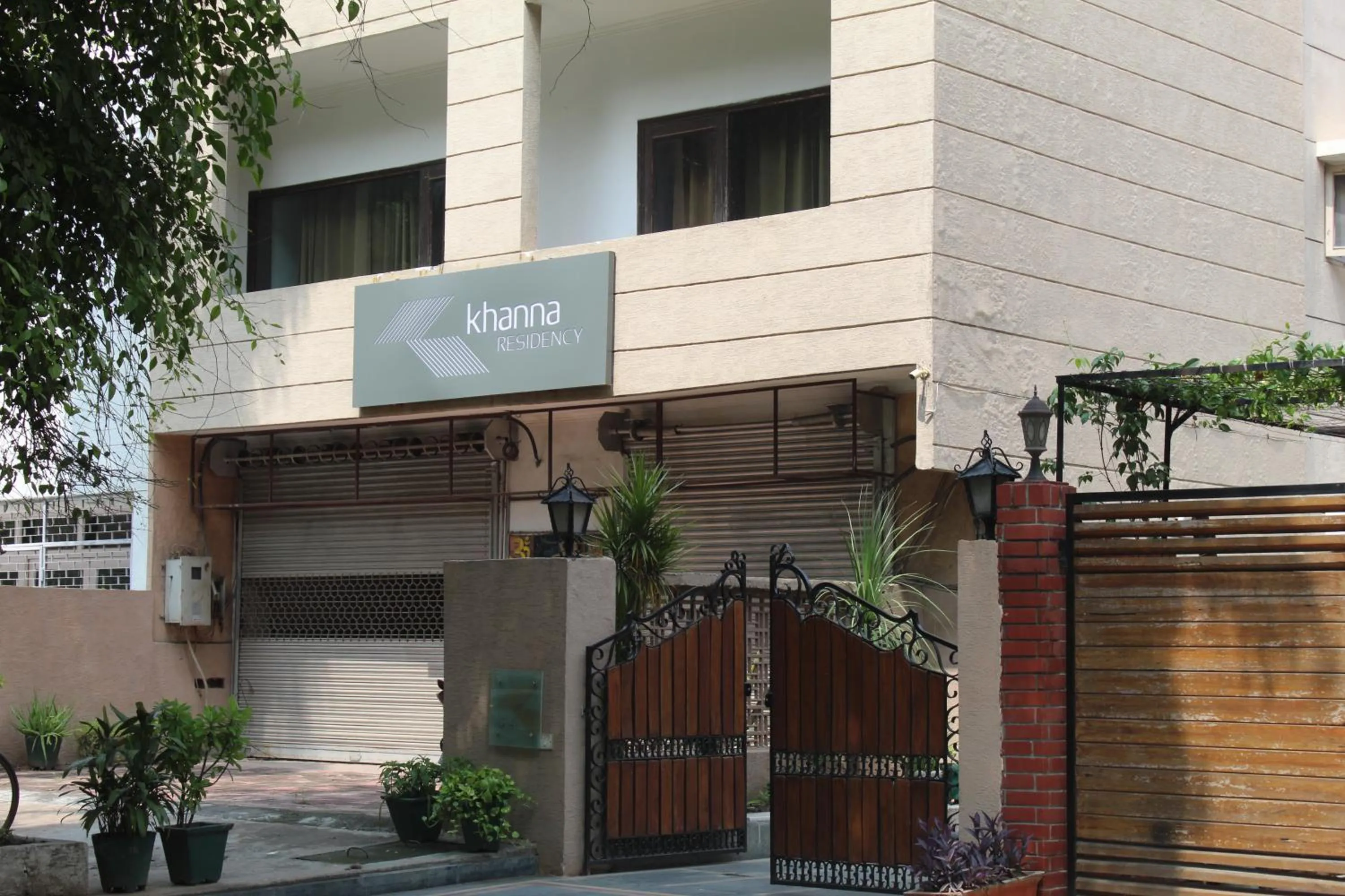 Property building in Khanna Residency