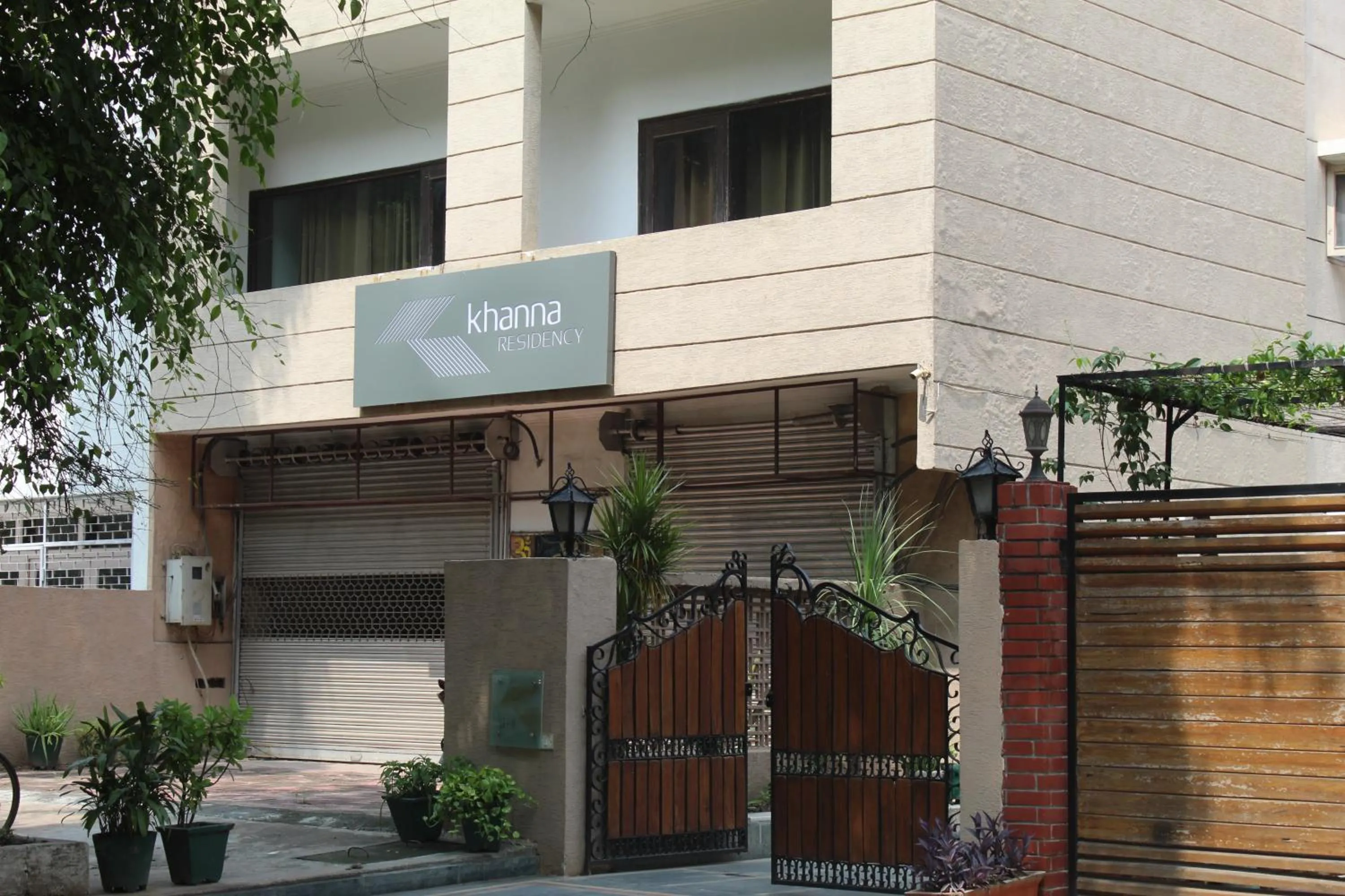 Property building in Khanna Residency