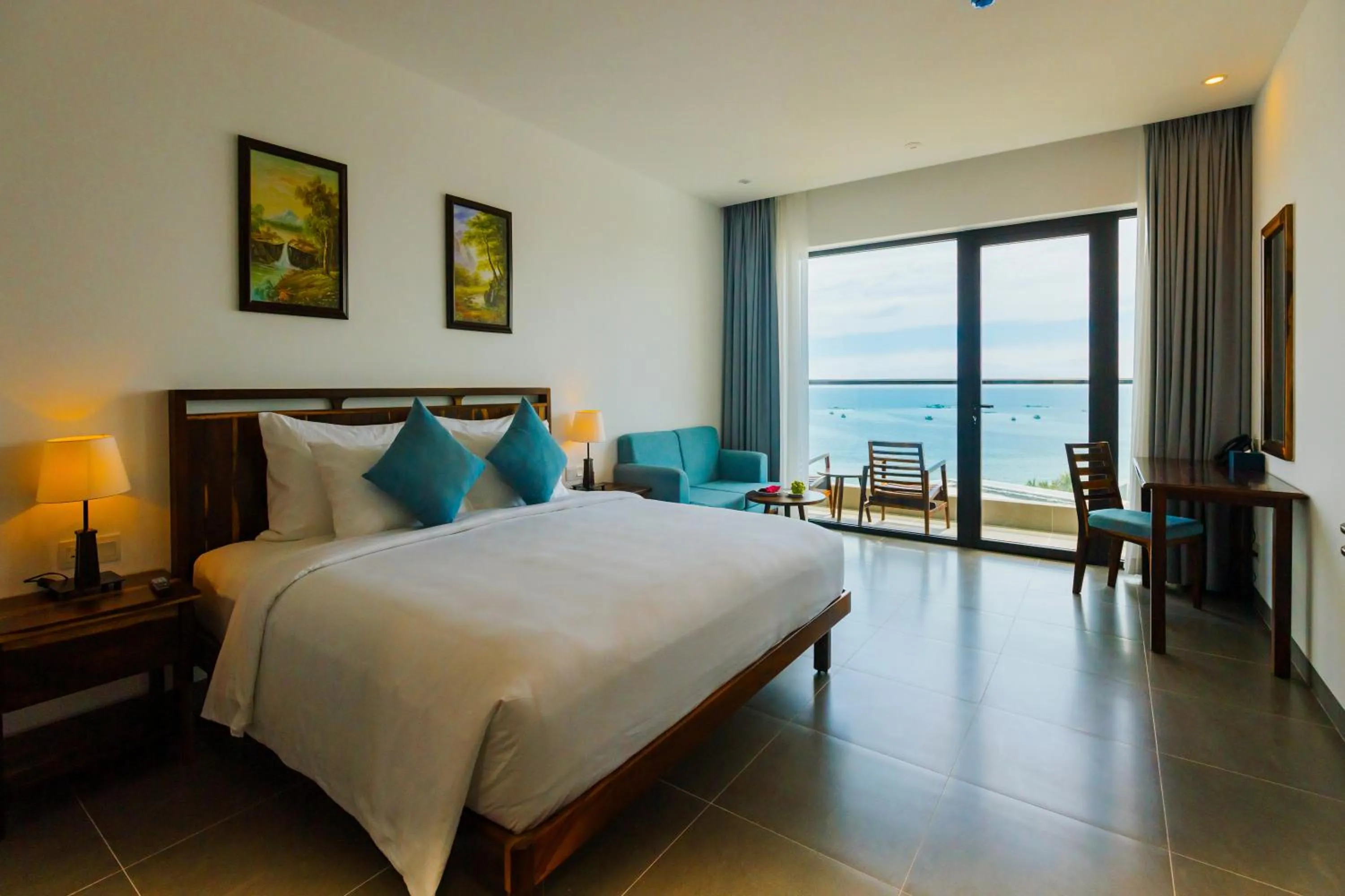Bed in Asteria Mui Ne Resort