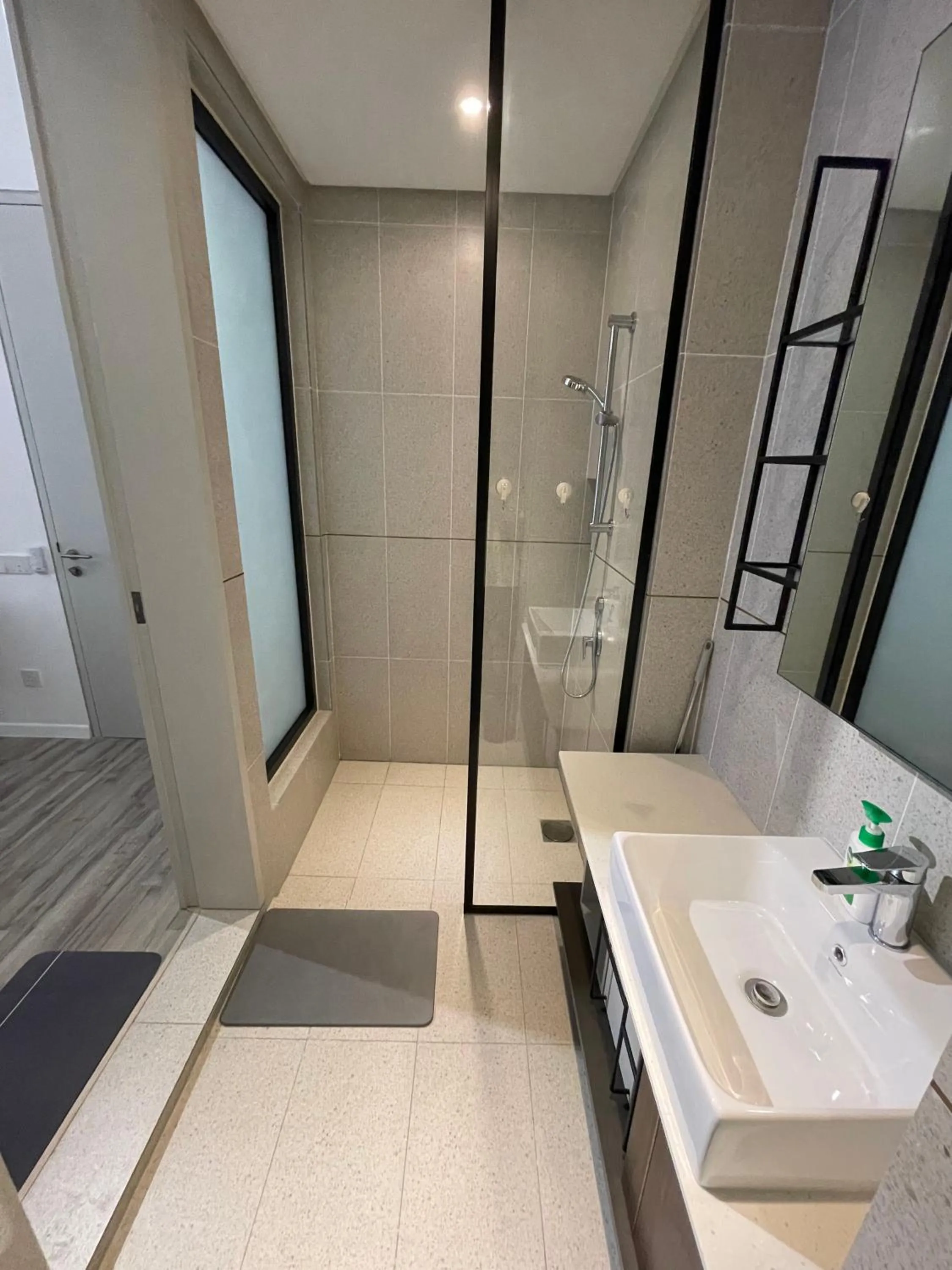 Shower in Millerz Square by KL Minsu