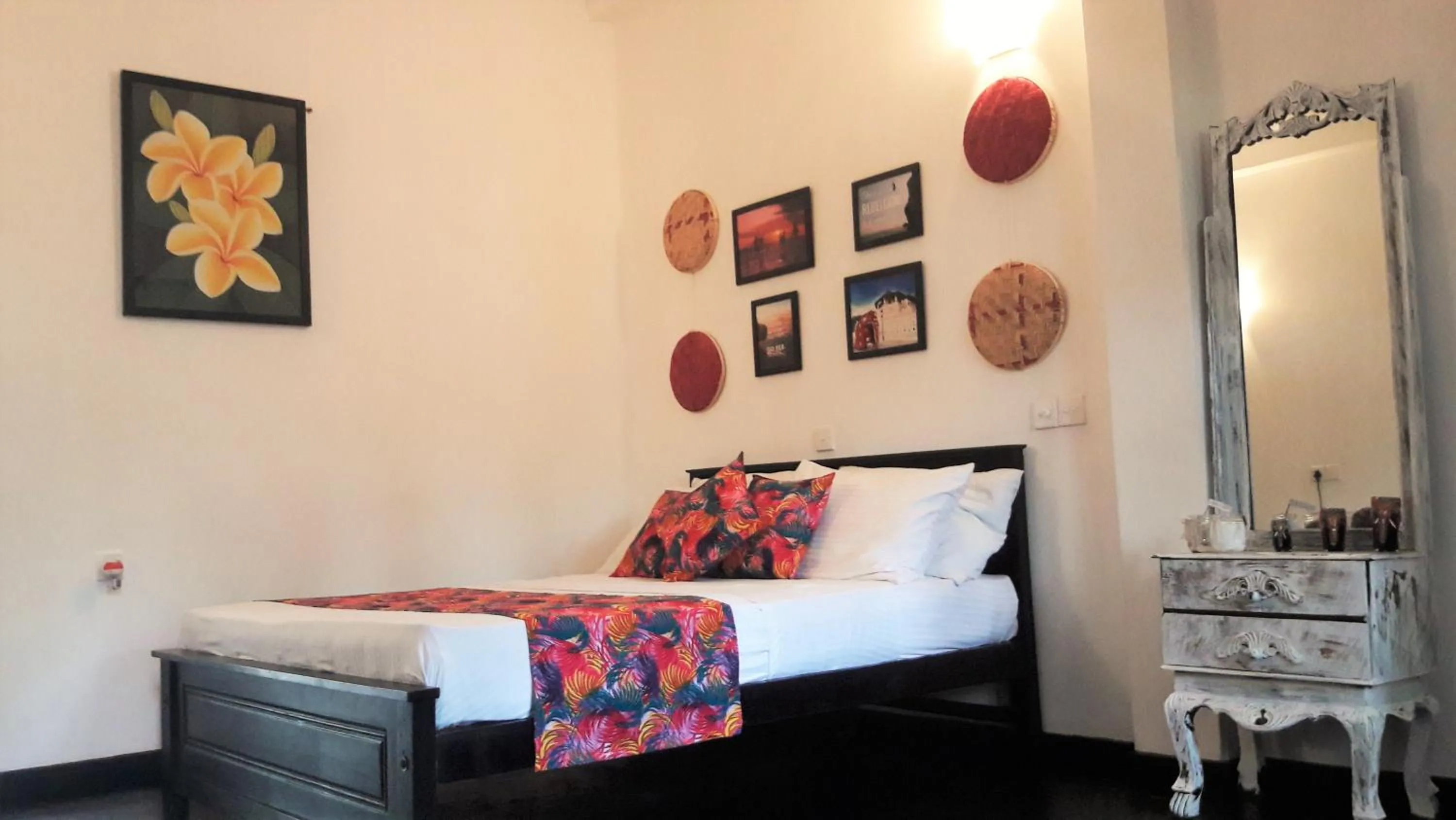 Deluxe Double Room with Air Condition in Anara Villa