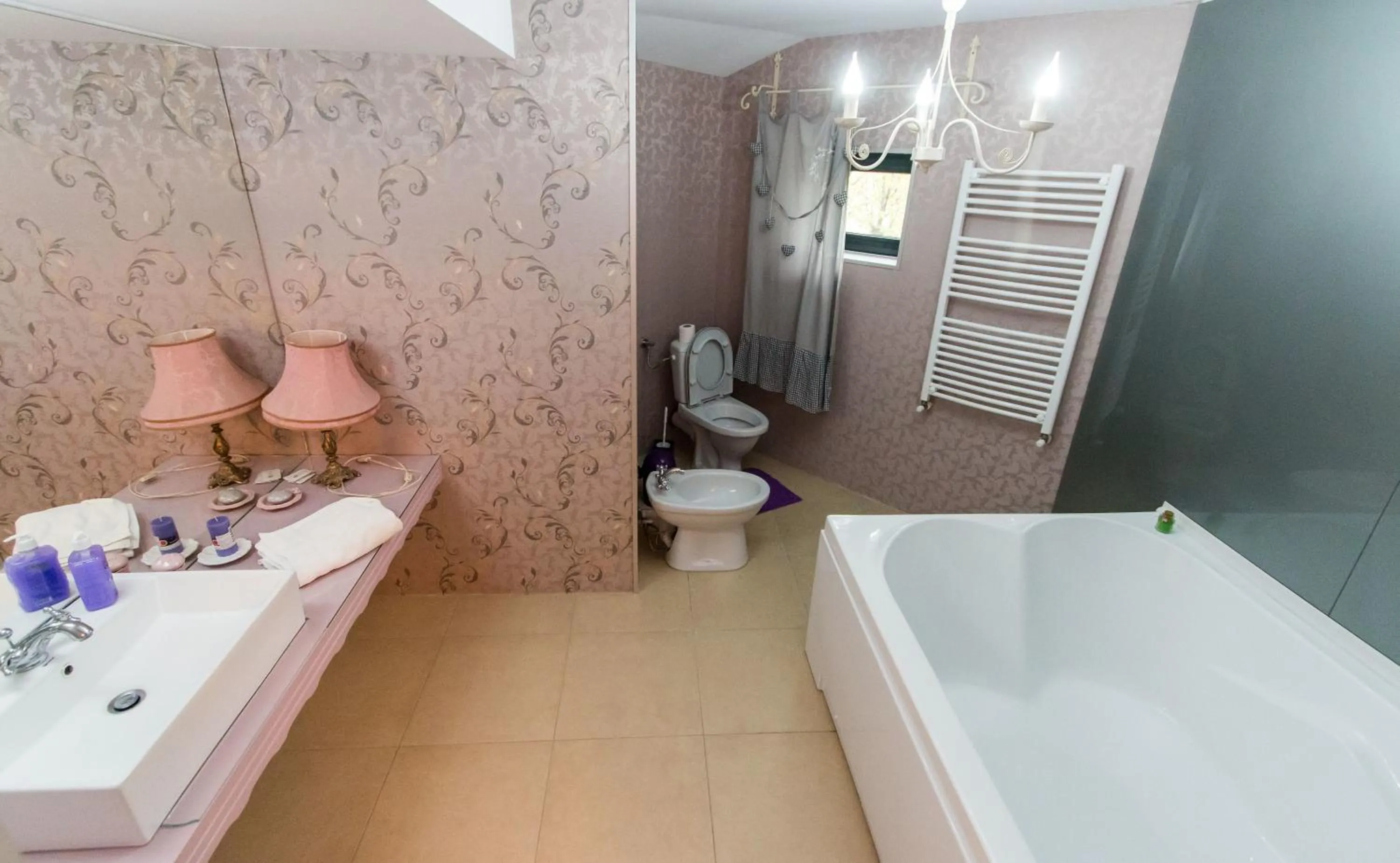 Bathroom in Hotel Jolie Apartments