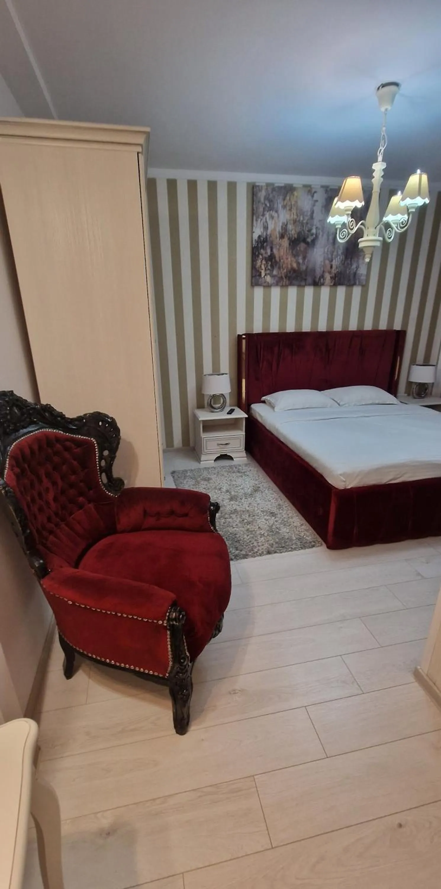 Bedroom, Bed in Hotel Jolie Apartments