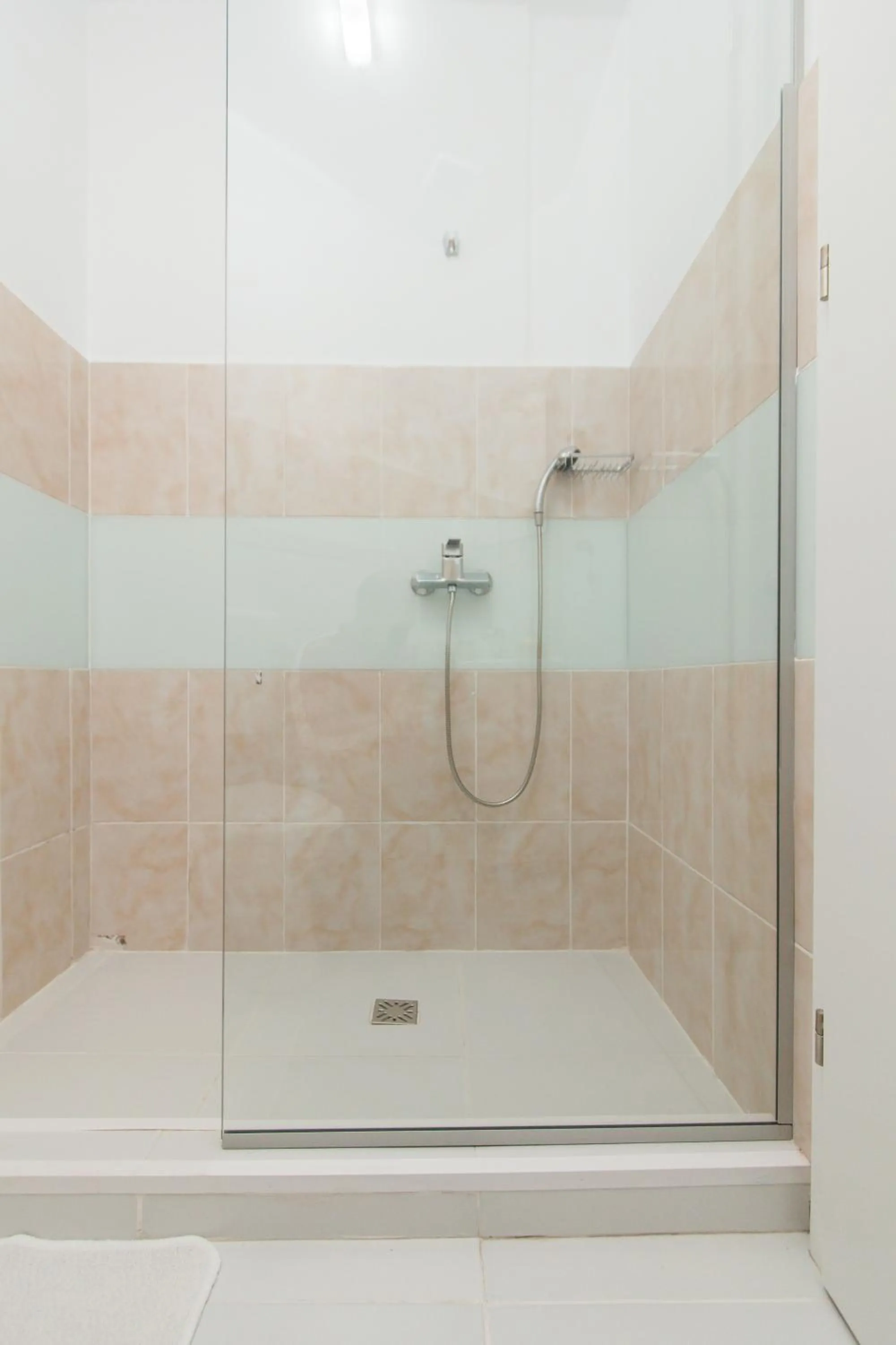 Bathroom in Hotel Jolie Apartments