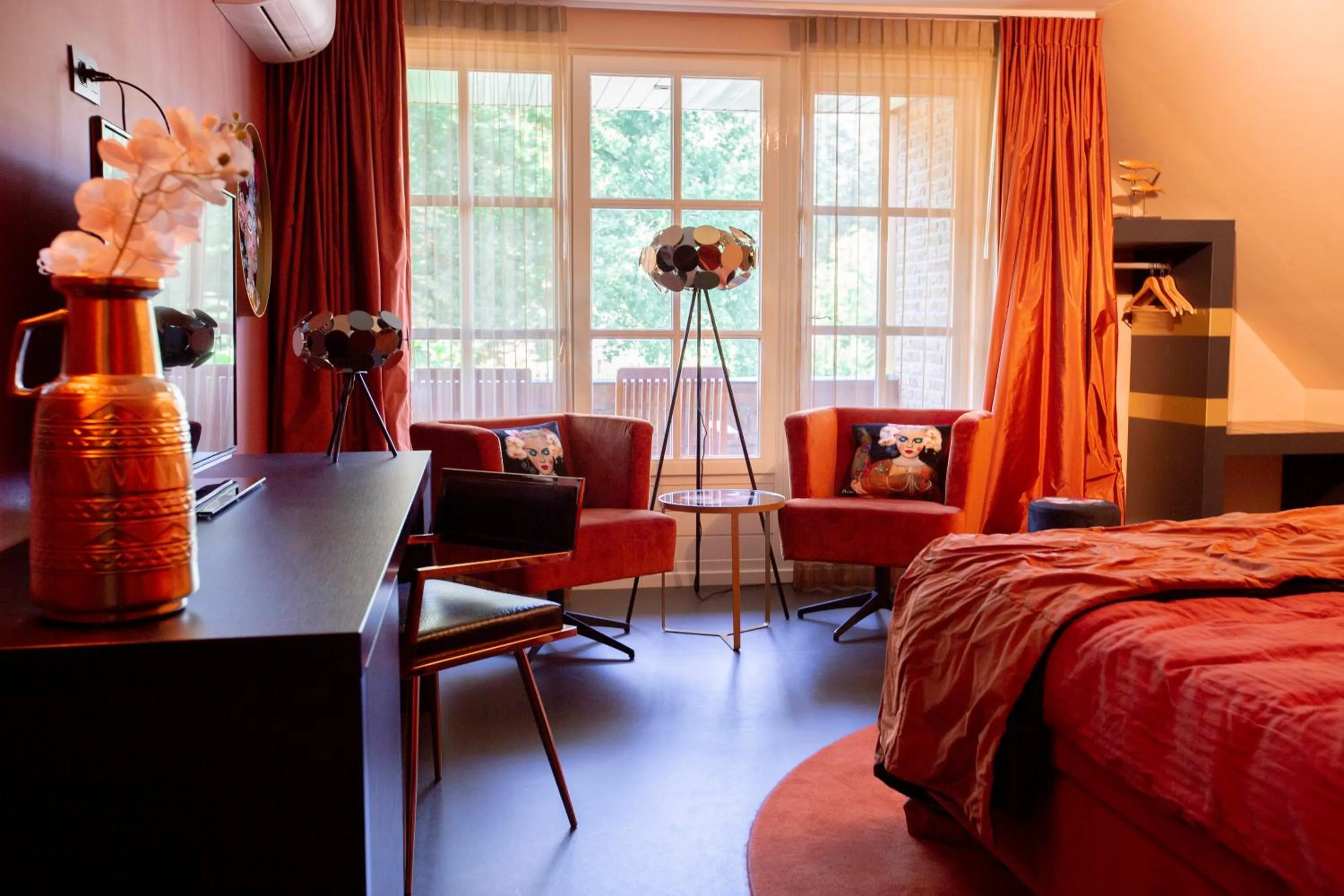 Bedroom, Bed in Landhuishotel De Bloemenbeek