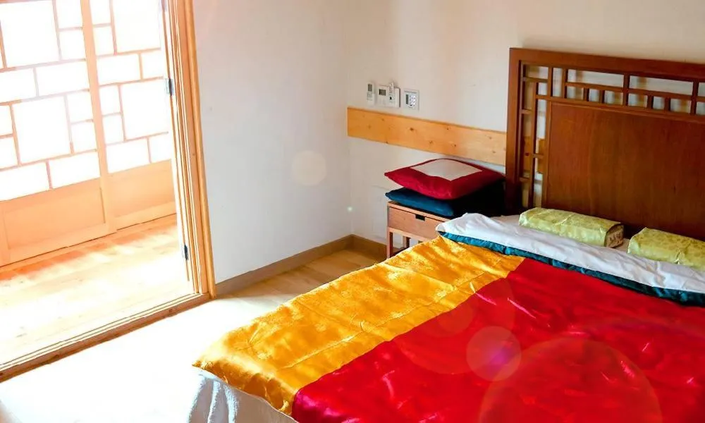 Photo of the whole room, Bed in Hwangnamguan Hanok Village