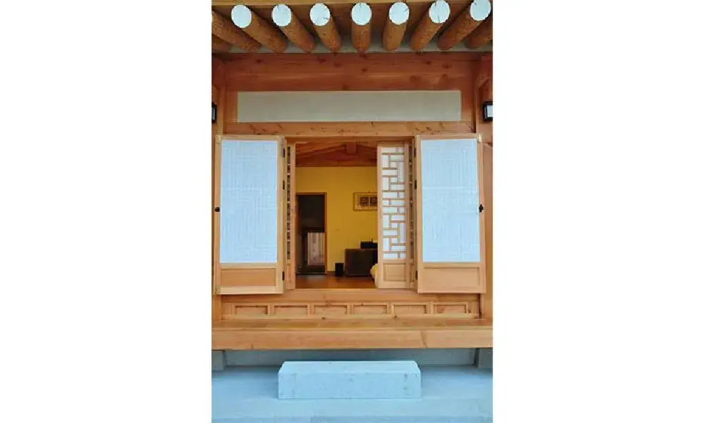 Facade/entrance in Hwangnamguan Hanok Village Facade/entrance in Hwangnamguan Hanok Village