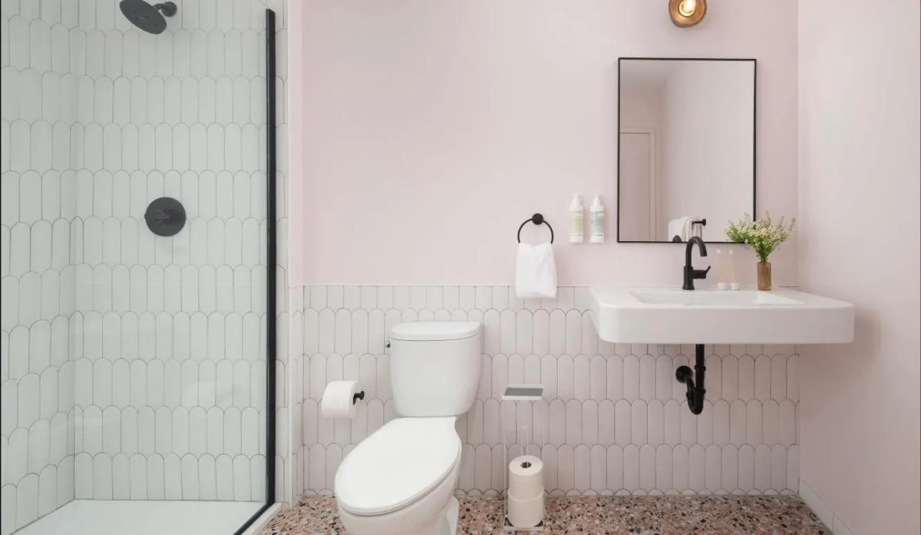 The Neighborhood Hotel Little Italy