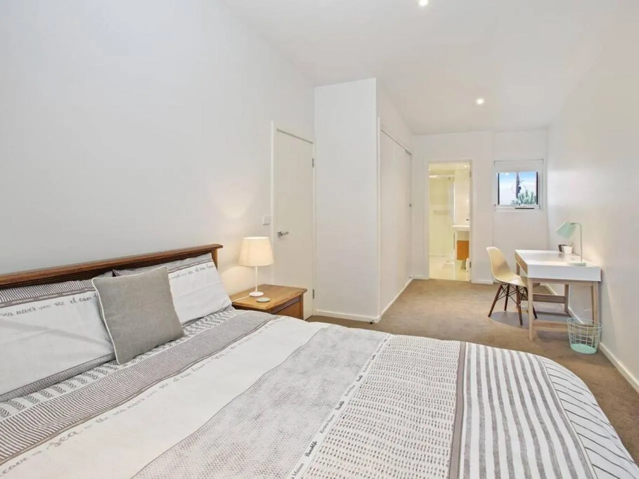 Bed in Bay Vue - Absolute Oceanviews