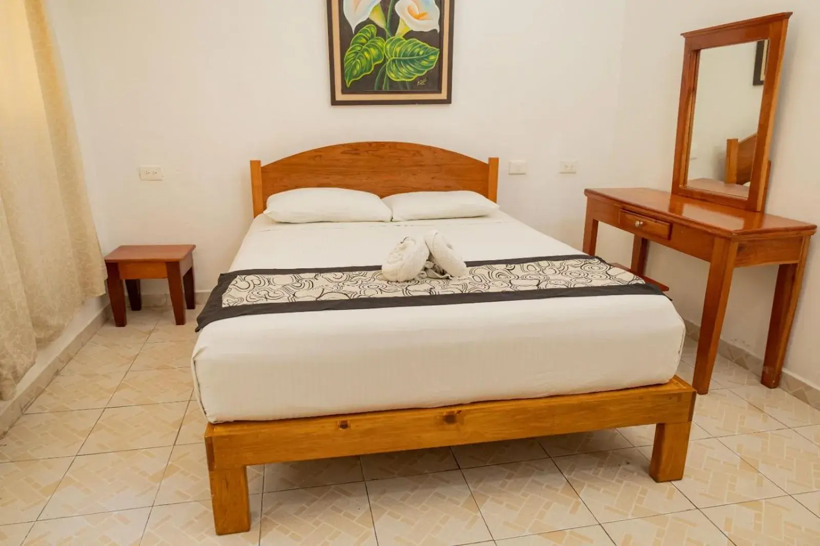 Double Room in Hotel Las Palmas en Laurel Double Room in Hotel Las Palmas en Laurel