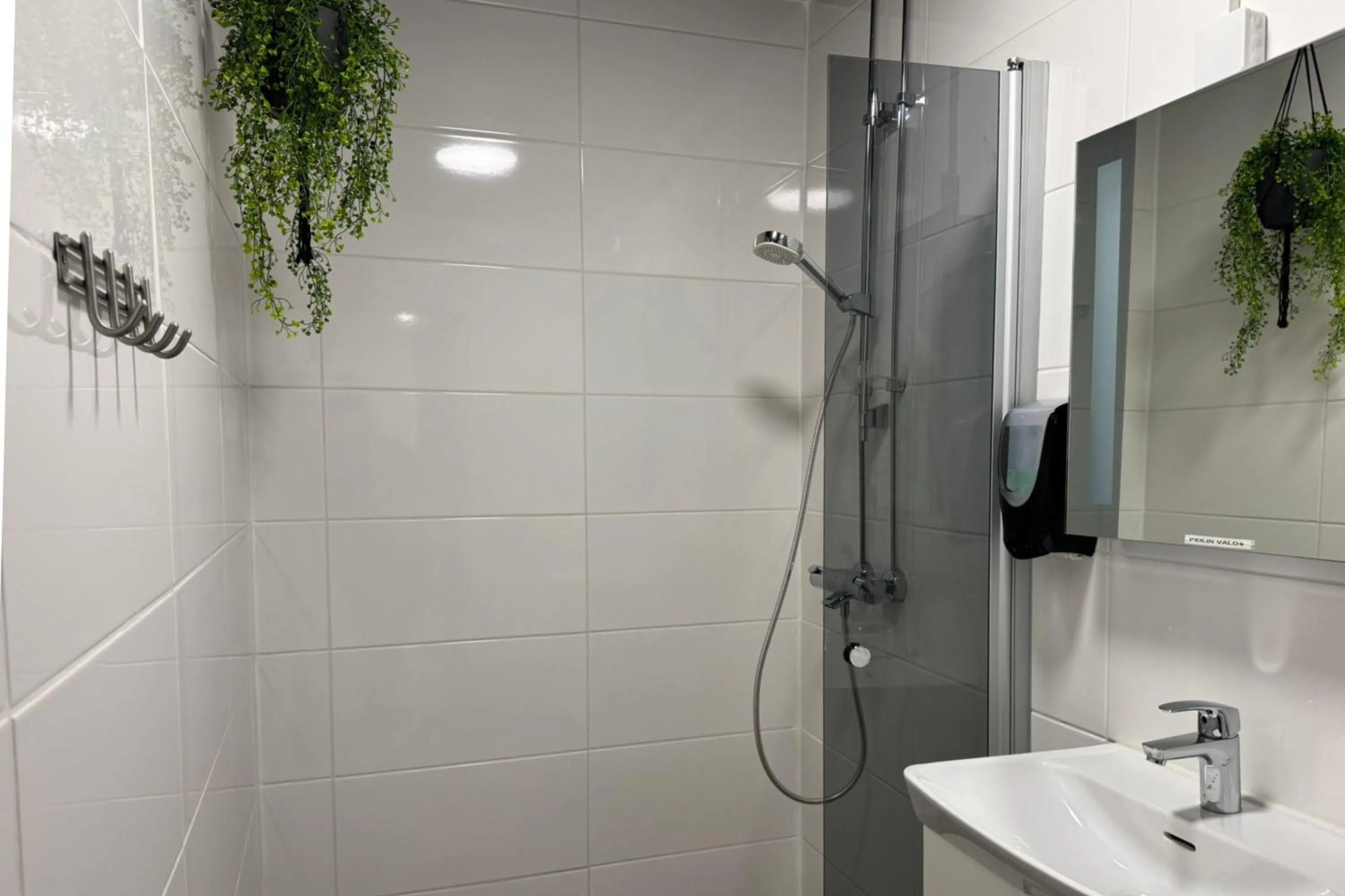 Shower in Hotel Pohjankievari