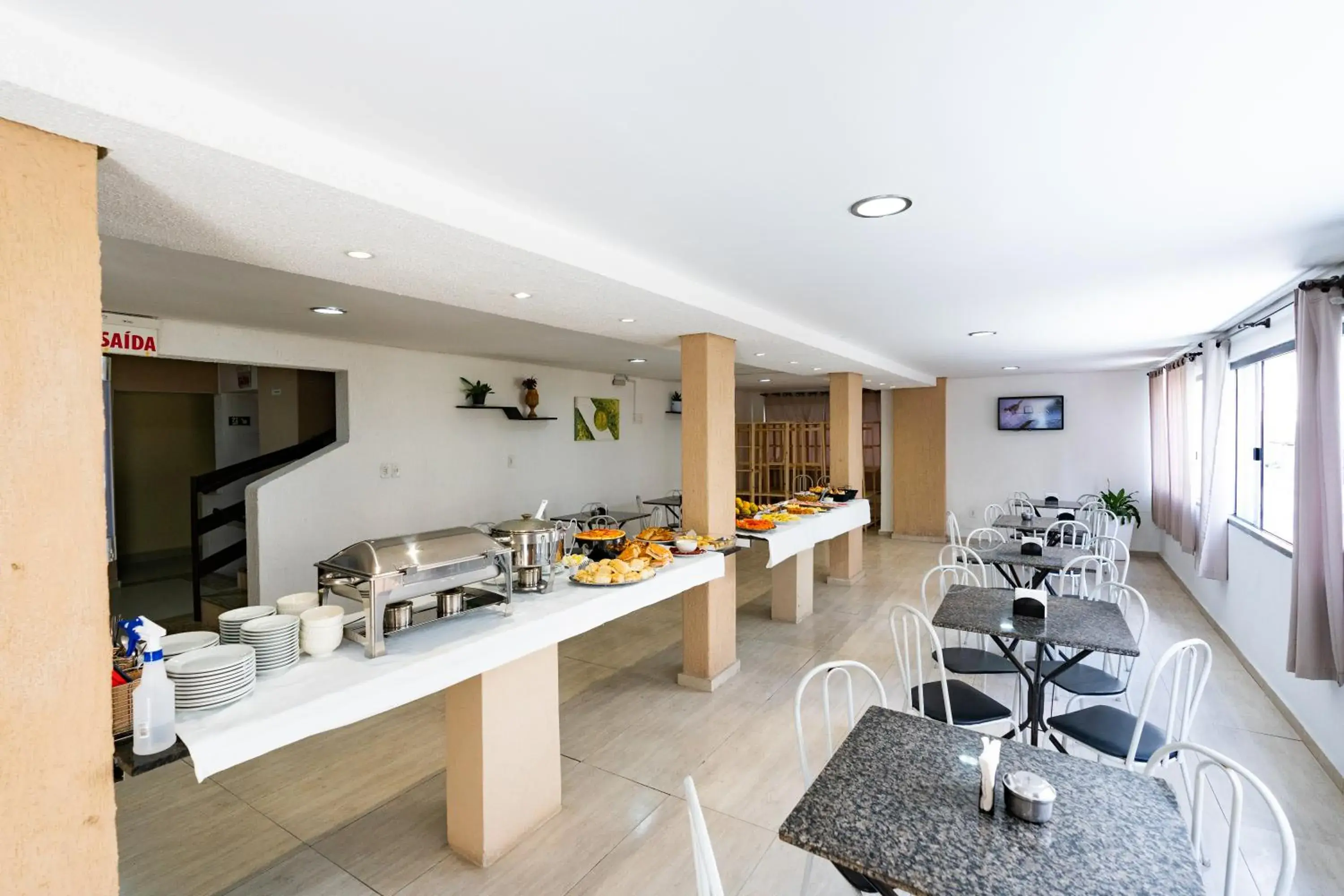 Breakfast in HANNA Balneário Hotel Breakfast in HANNA Balneário Hotel