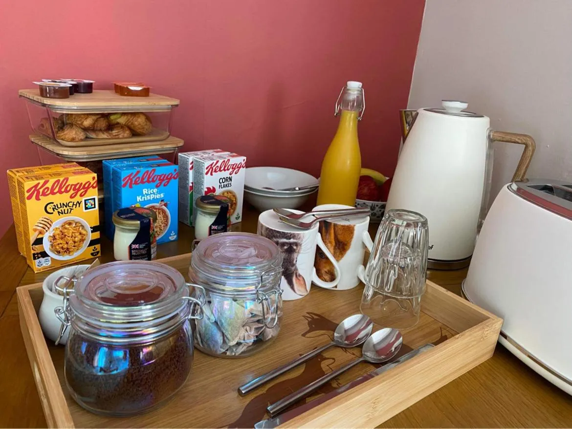 Breakfast in Crown & Anchor