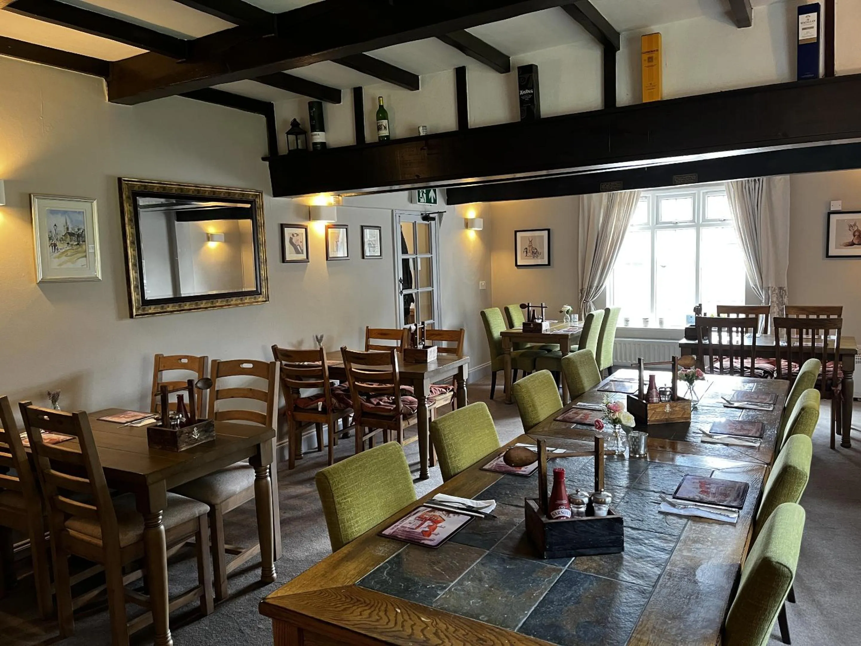 Dining area in Crown & Anchor