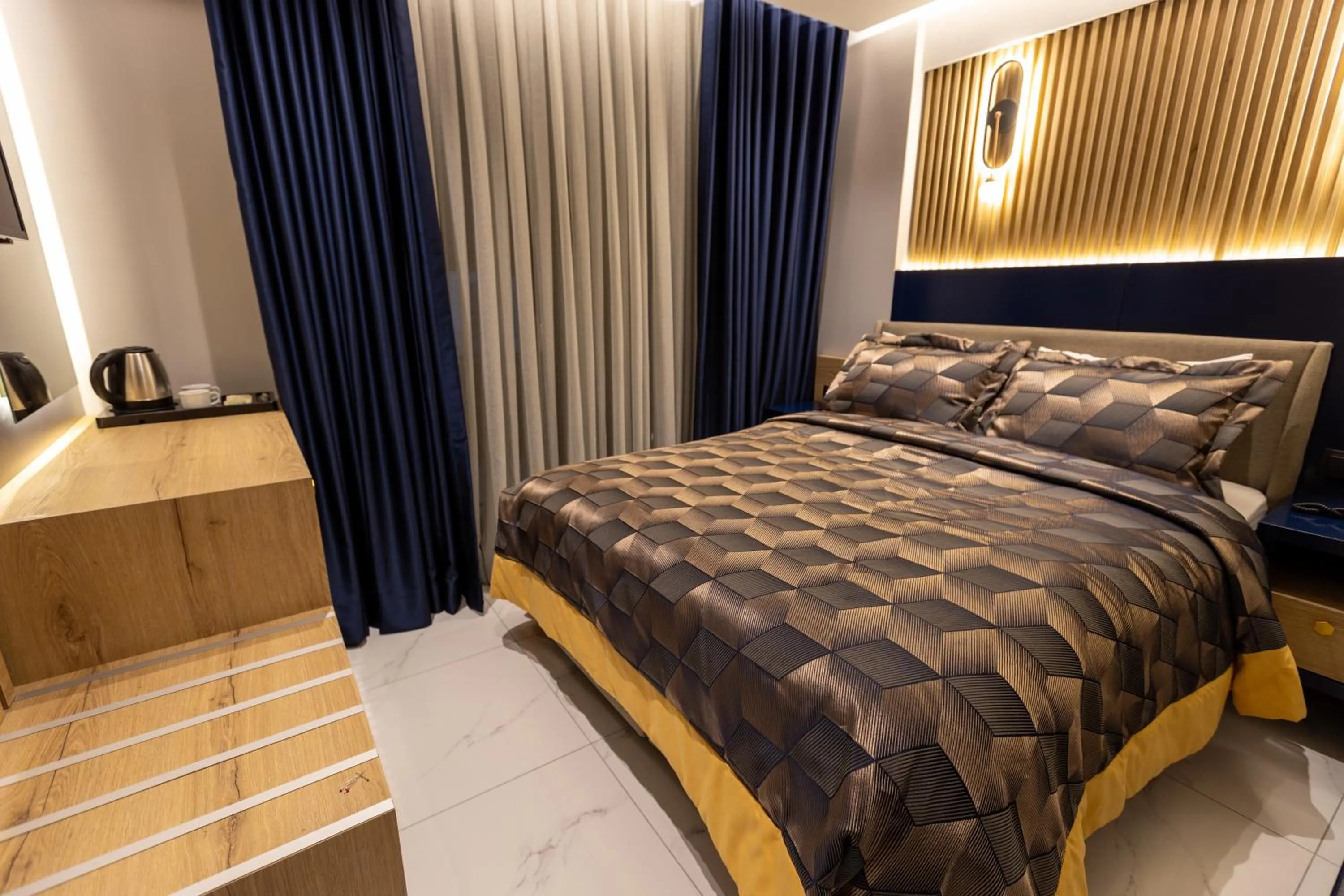 Bed in AMASRA DADAYLI HOTEL