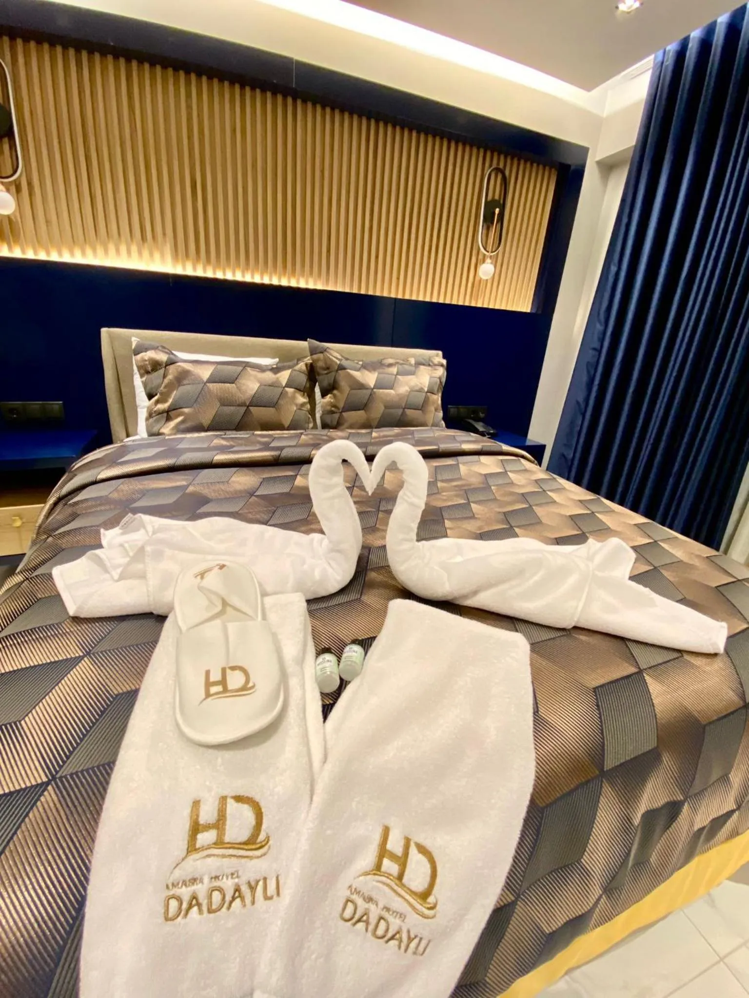 Bed in AMASRA DADAYLI HOTEL