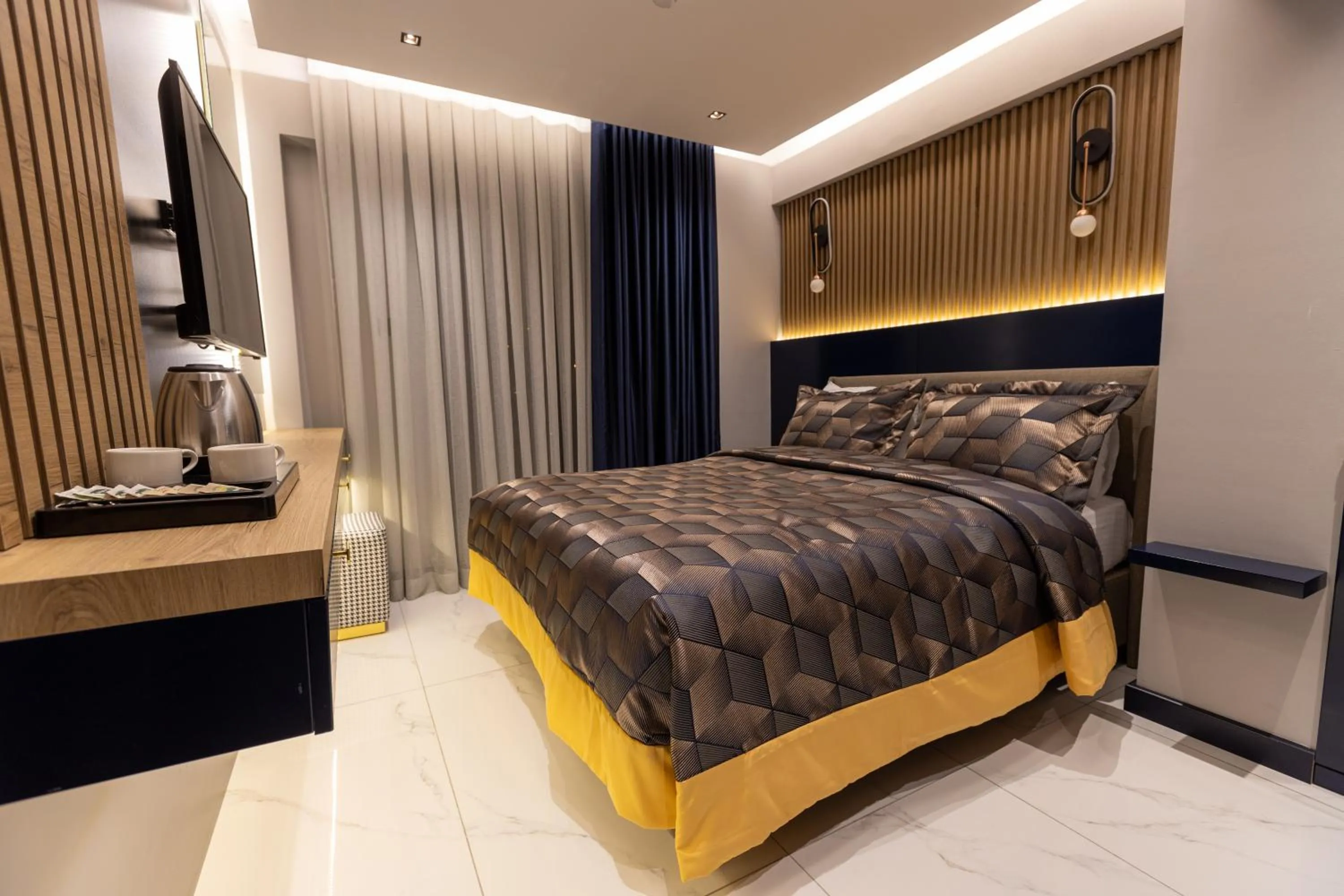 Bed in AMASRA DADAYLI HOTEL