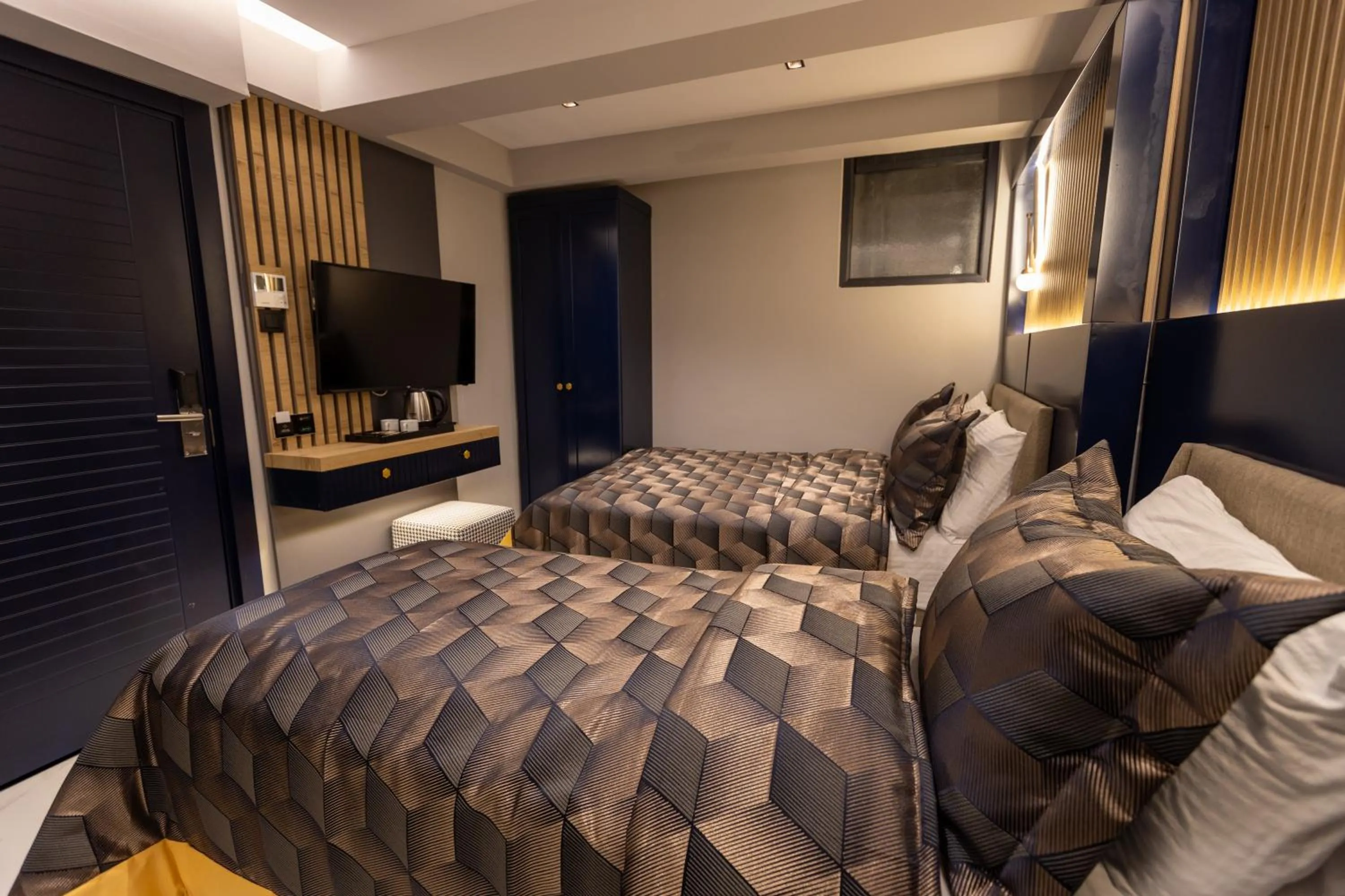 Bed in AMASRA DADAYLI HOTEL