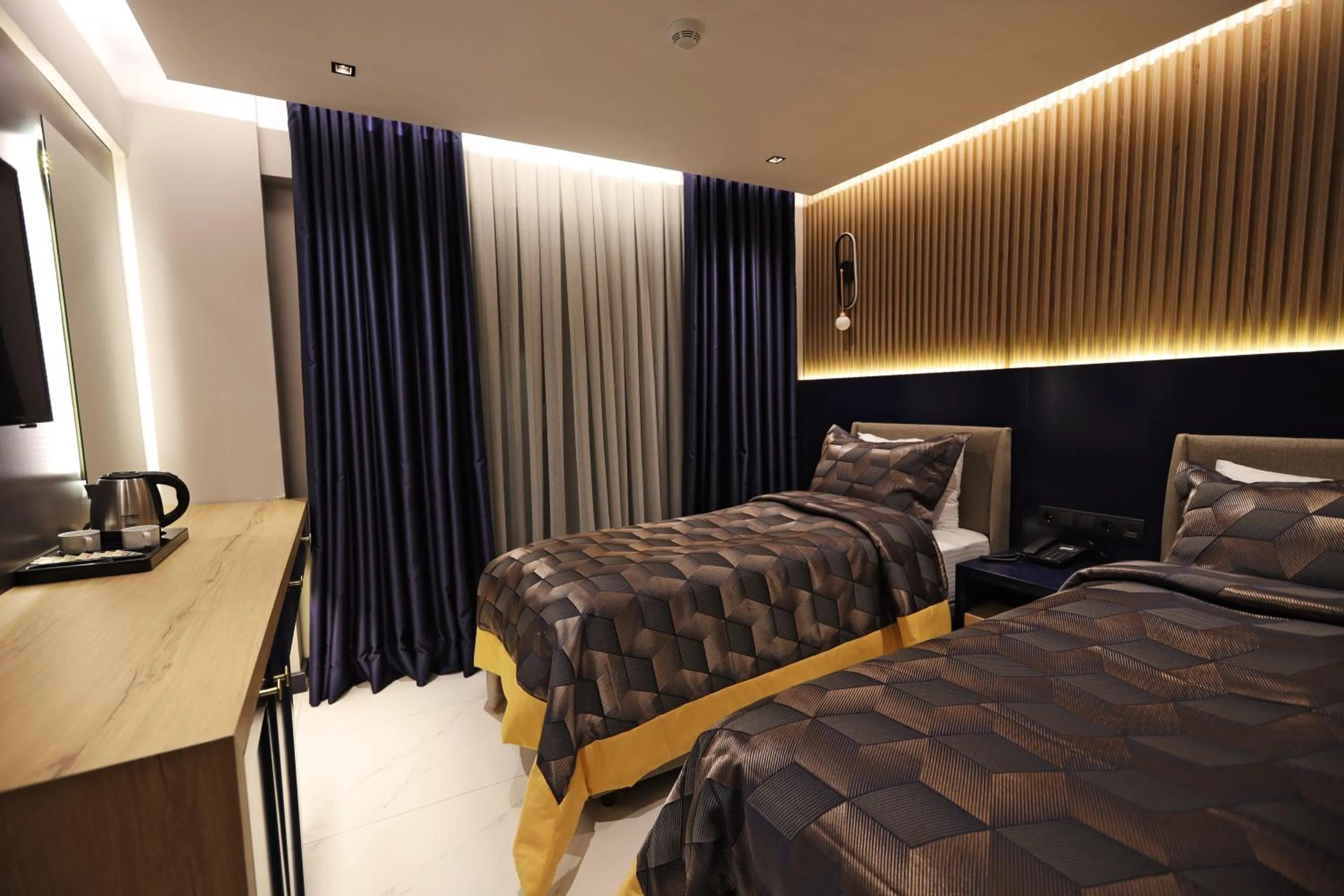 Photo of the whole room, Bed in AMASRA DADAYLI HOTEL