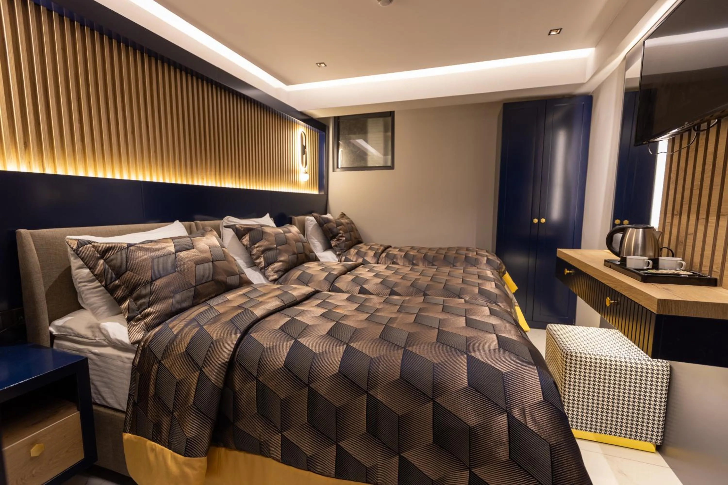 Bed in AMASRA DADAYLI HOTEL