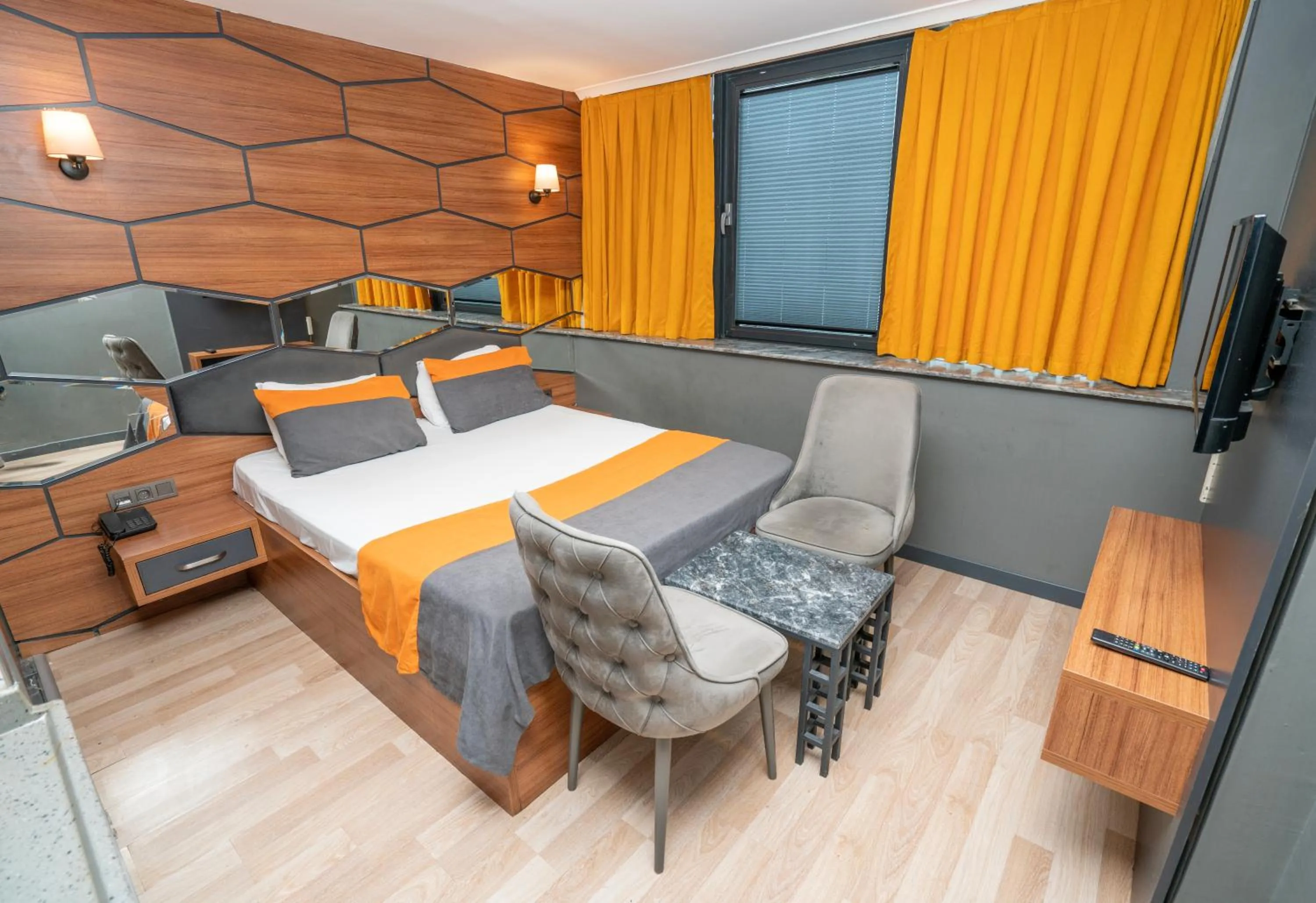 hair dresser in F&B SUİTE