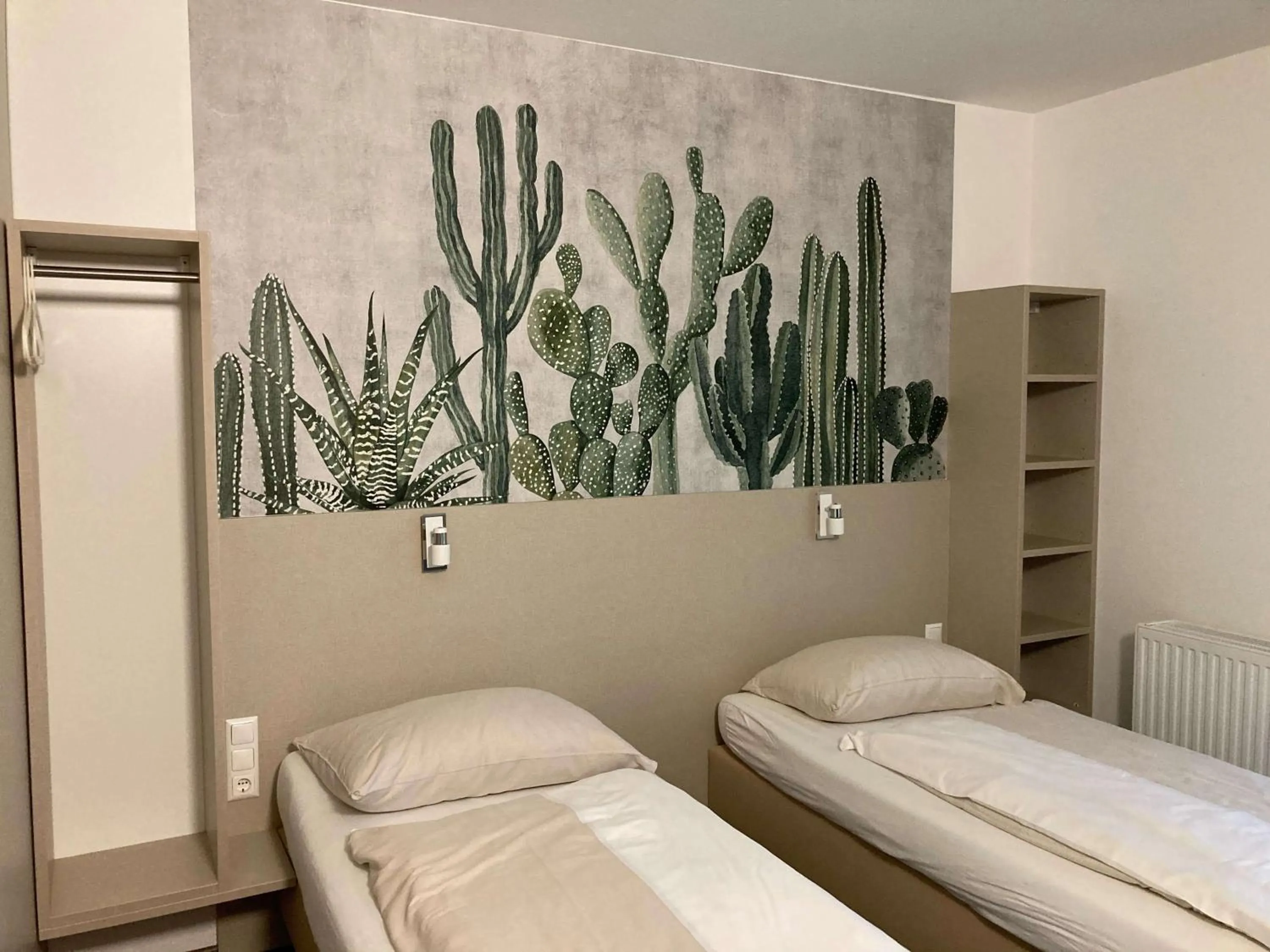 Photo of the whole room, Bed in Smart Motel