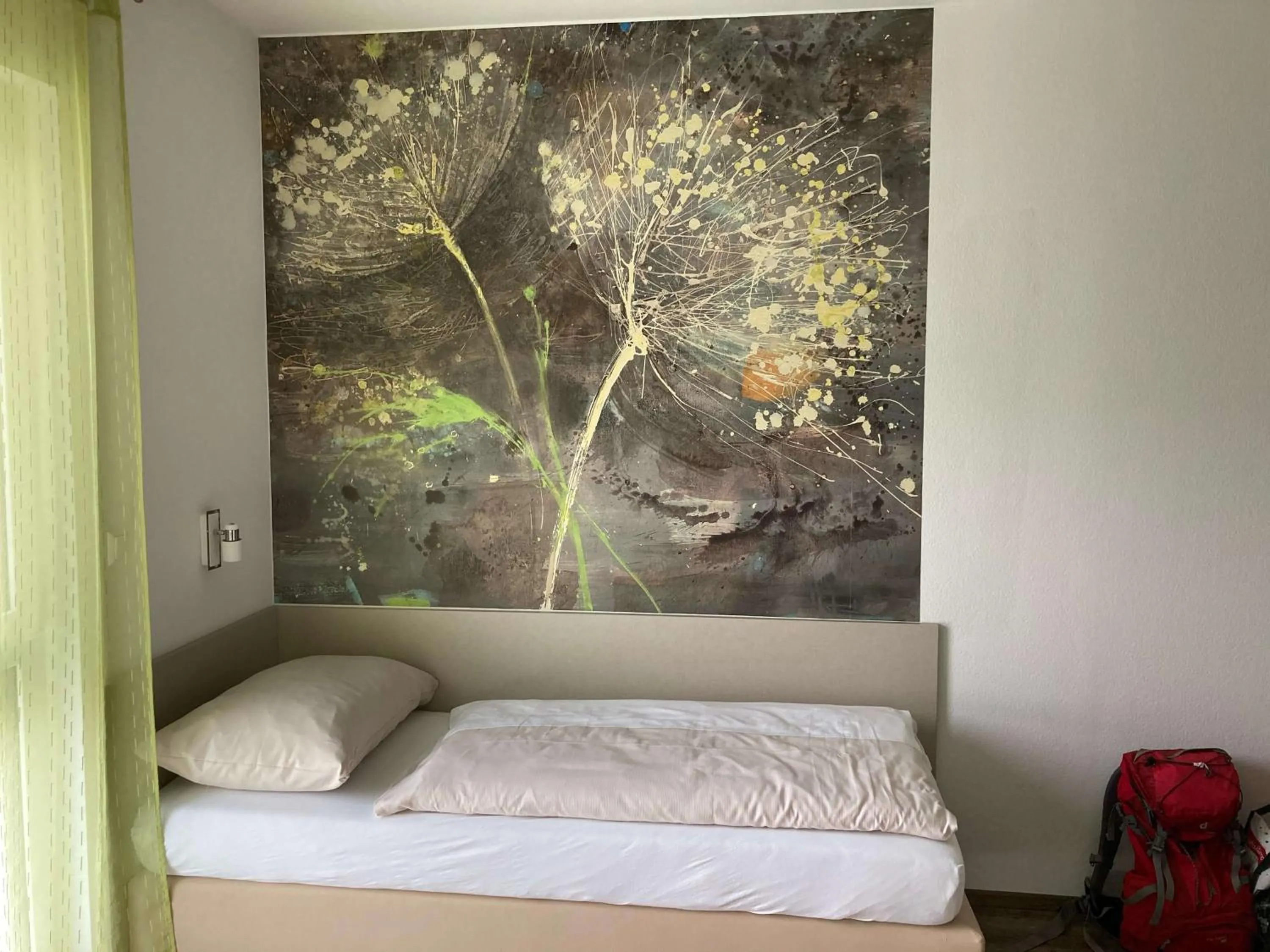 Photo of the whole room, Bed in Smart Motel