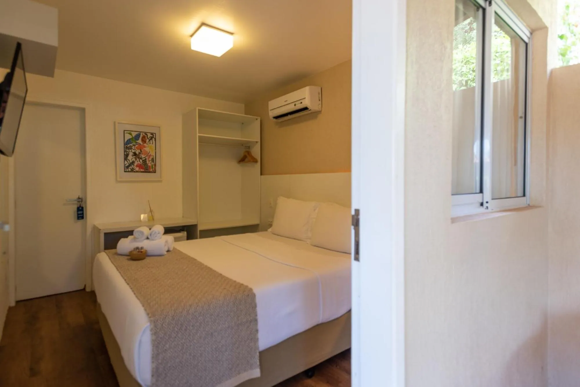 Bedroom, Bed in Pousada da Germana