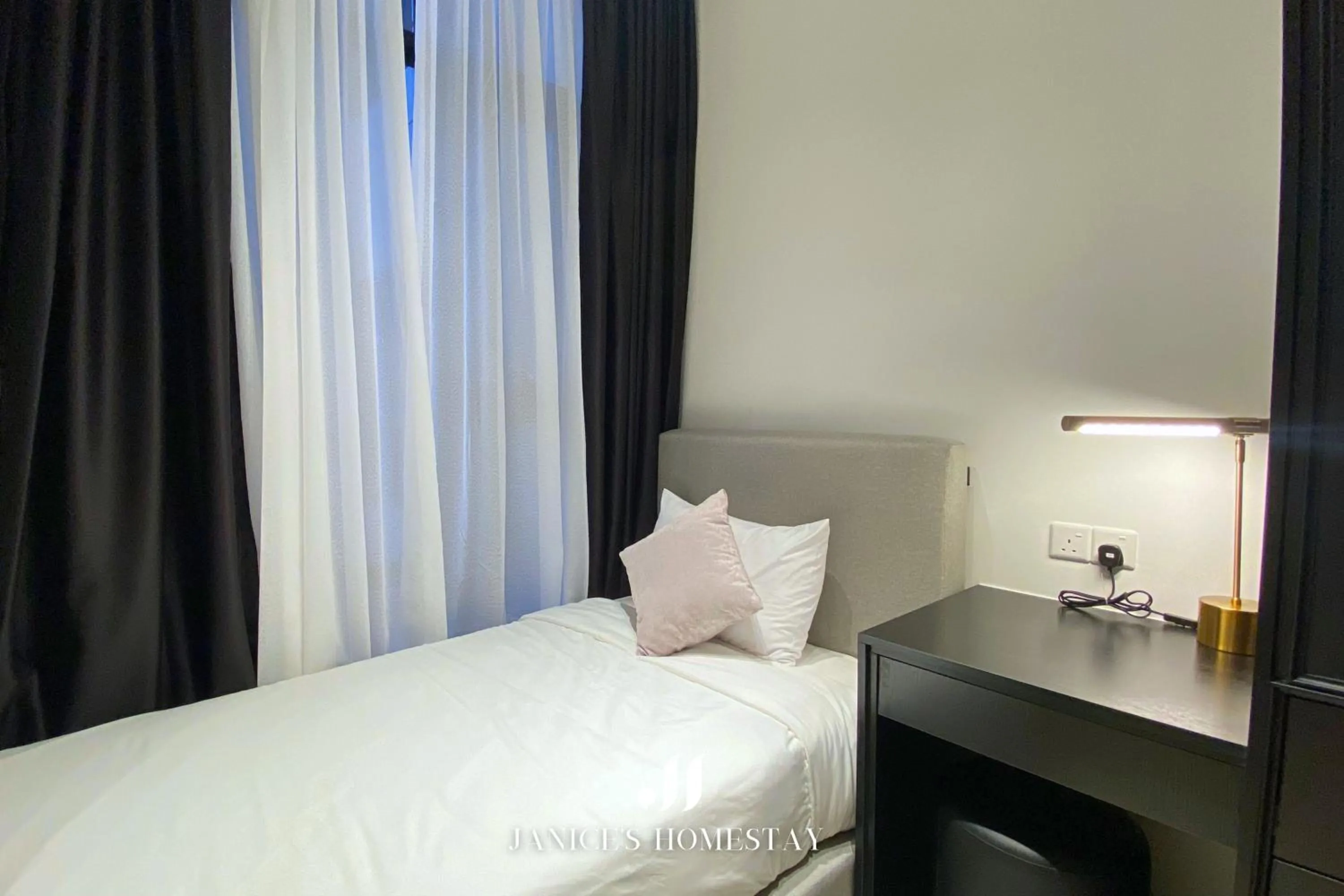Bedroom, Bed in Axon Residences Bukit Bintang by Janice's Homestay