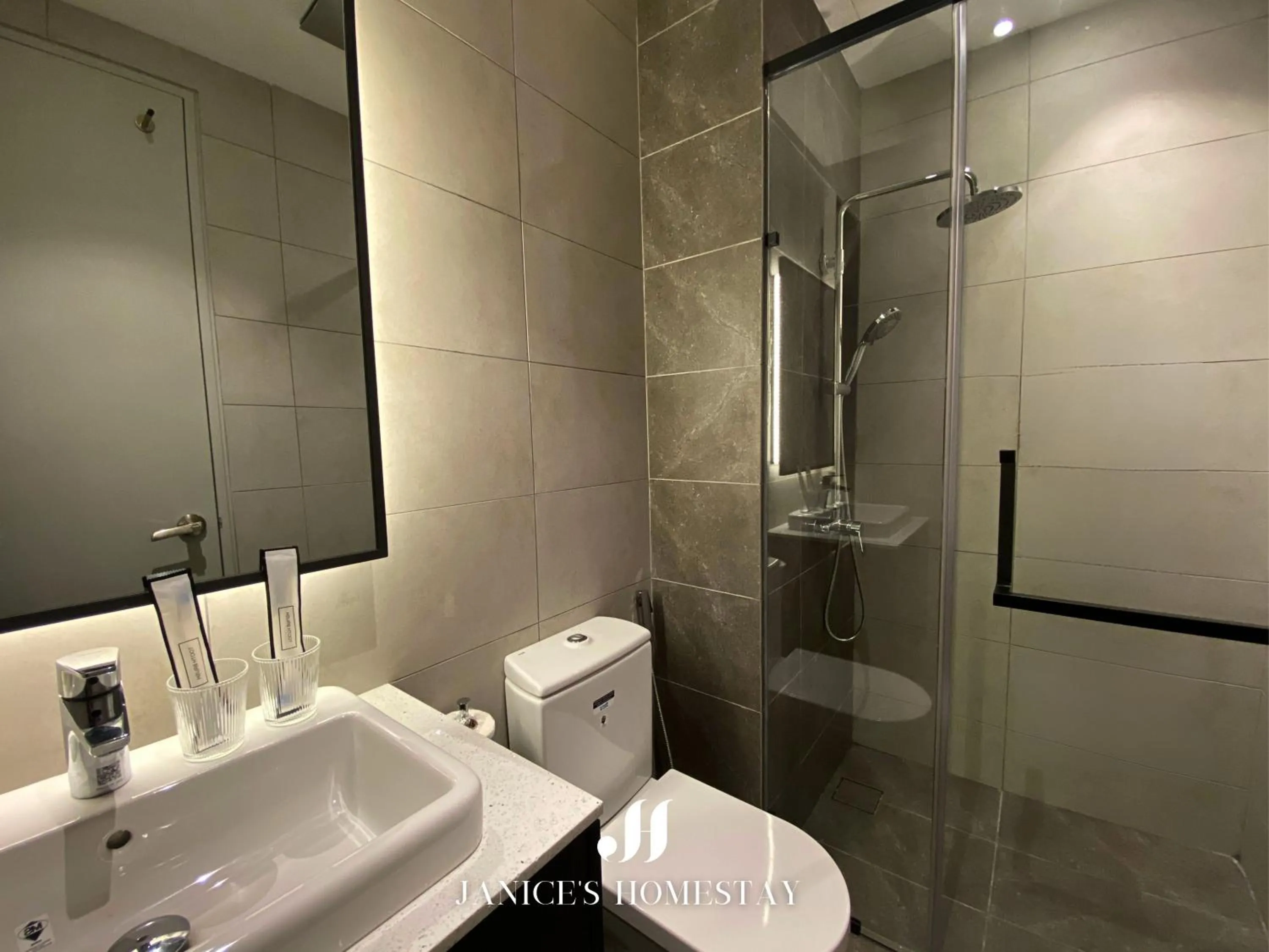 Shower in Axon Residences Bukit Bintang by Janice's Homestay