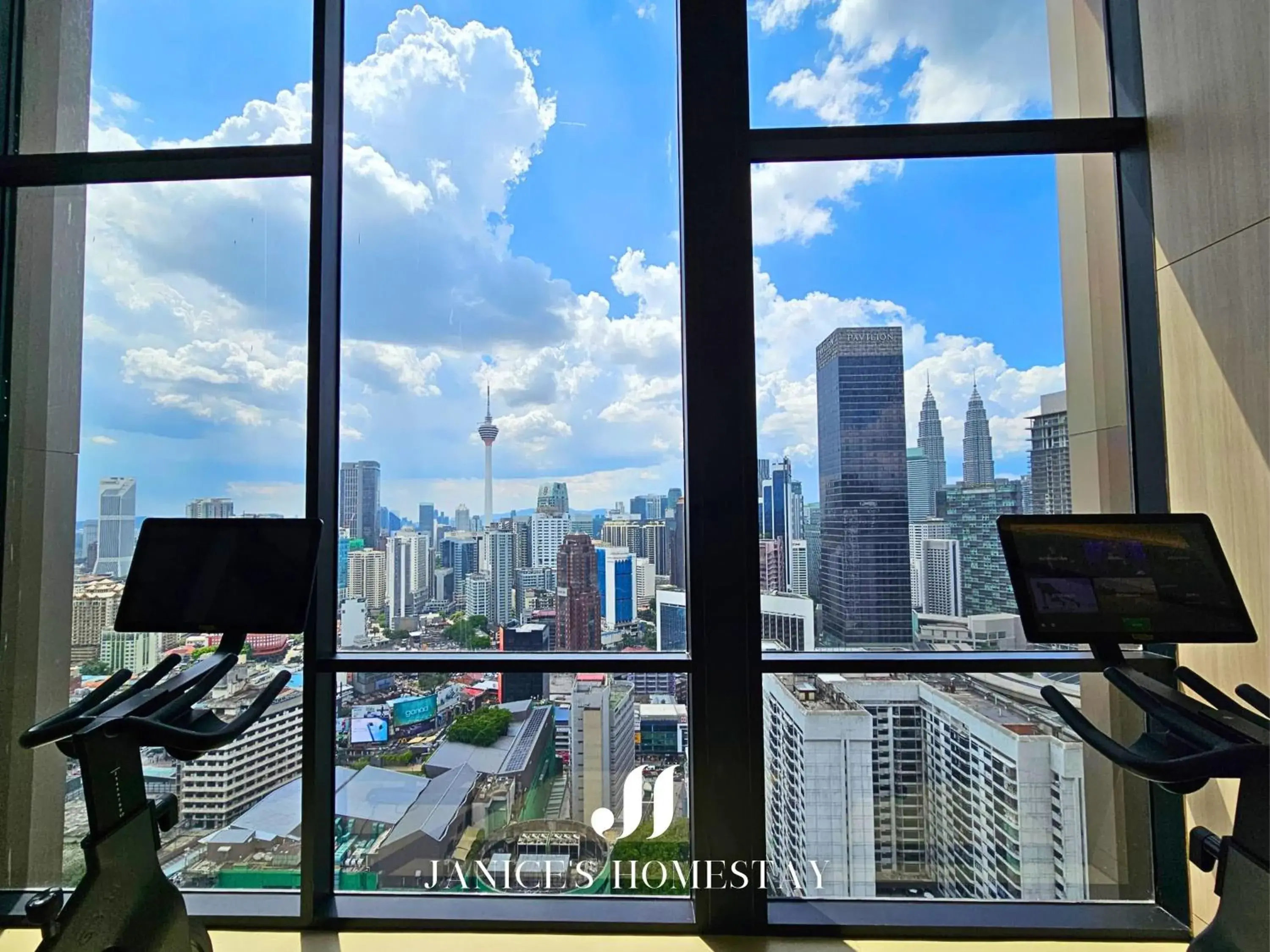 Fitness centre/facilities in Axon Residences Bukit Bintang by Janice's Homestay Fitness centre/facilities in Axon Residences Bukit Bintang by Janice's Homestay