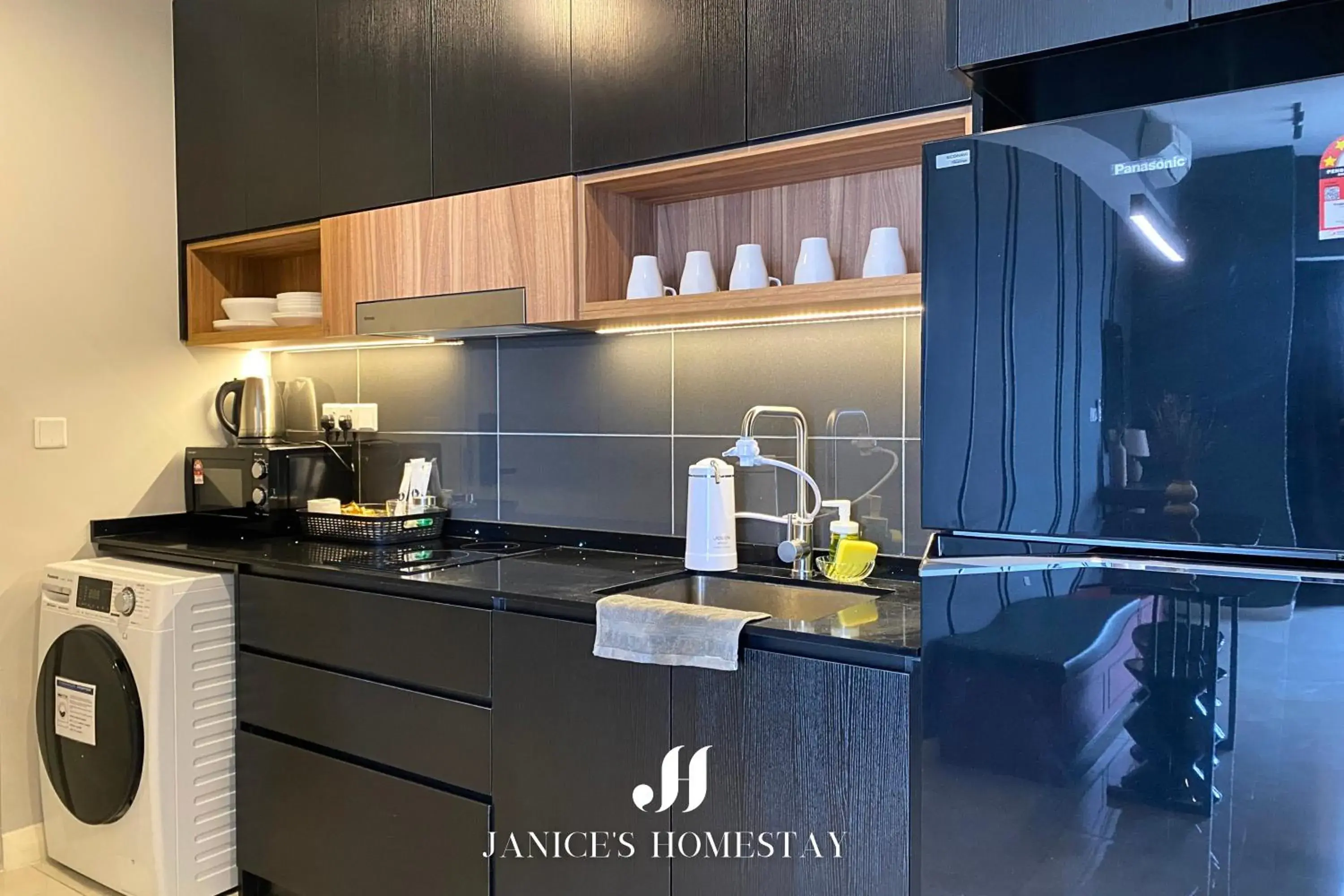 Kitchen or kitchenette in Axon Residences Bukit Bintang by Janice's Homestay Kitchen or kitchenette in Axon Residences Bukit Bintang by Janice's Homestay