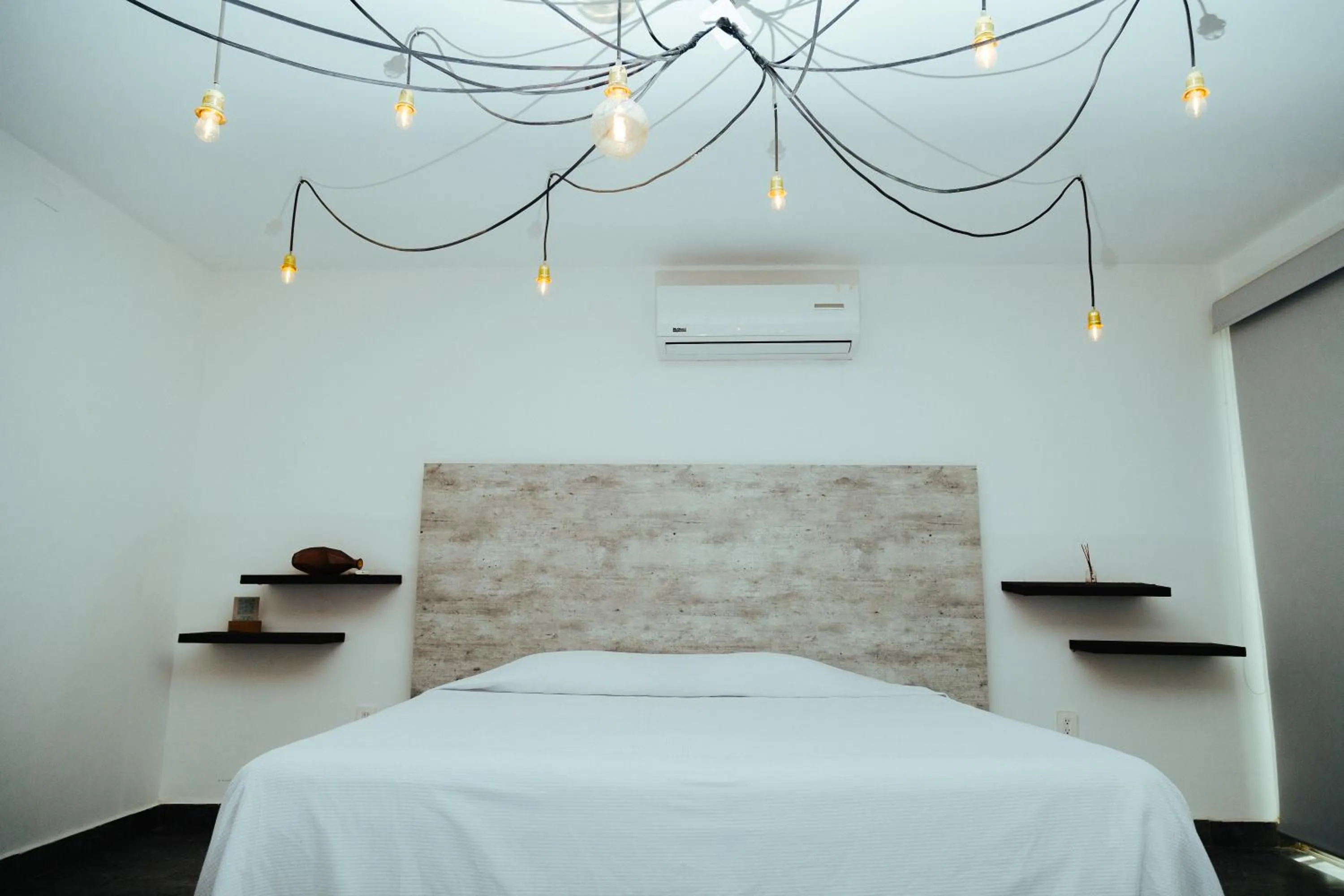 Photo of the whole room, Bed in Bendito Teques