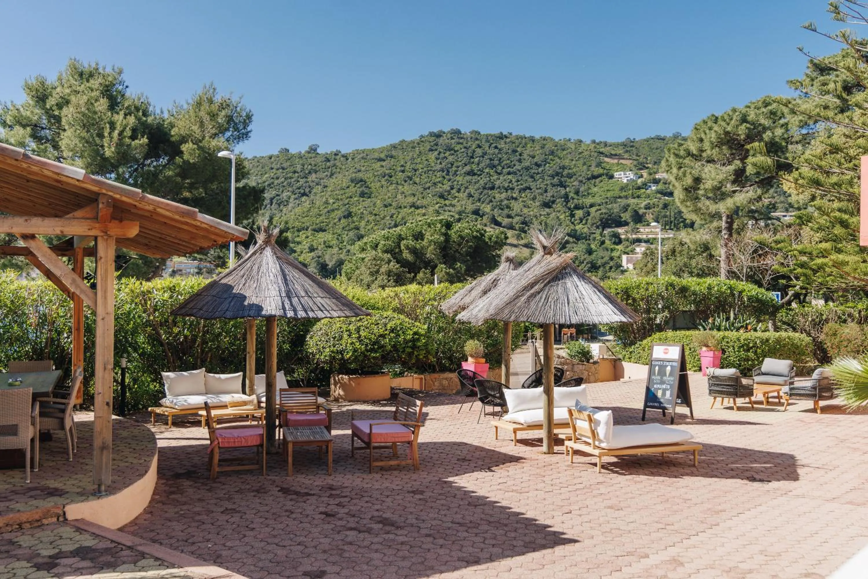 Patio in Résidence le Télémaque