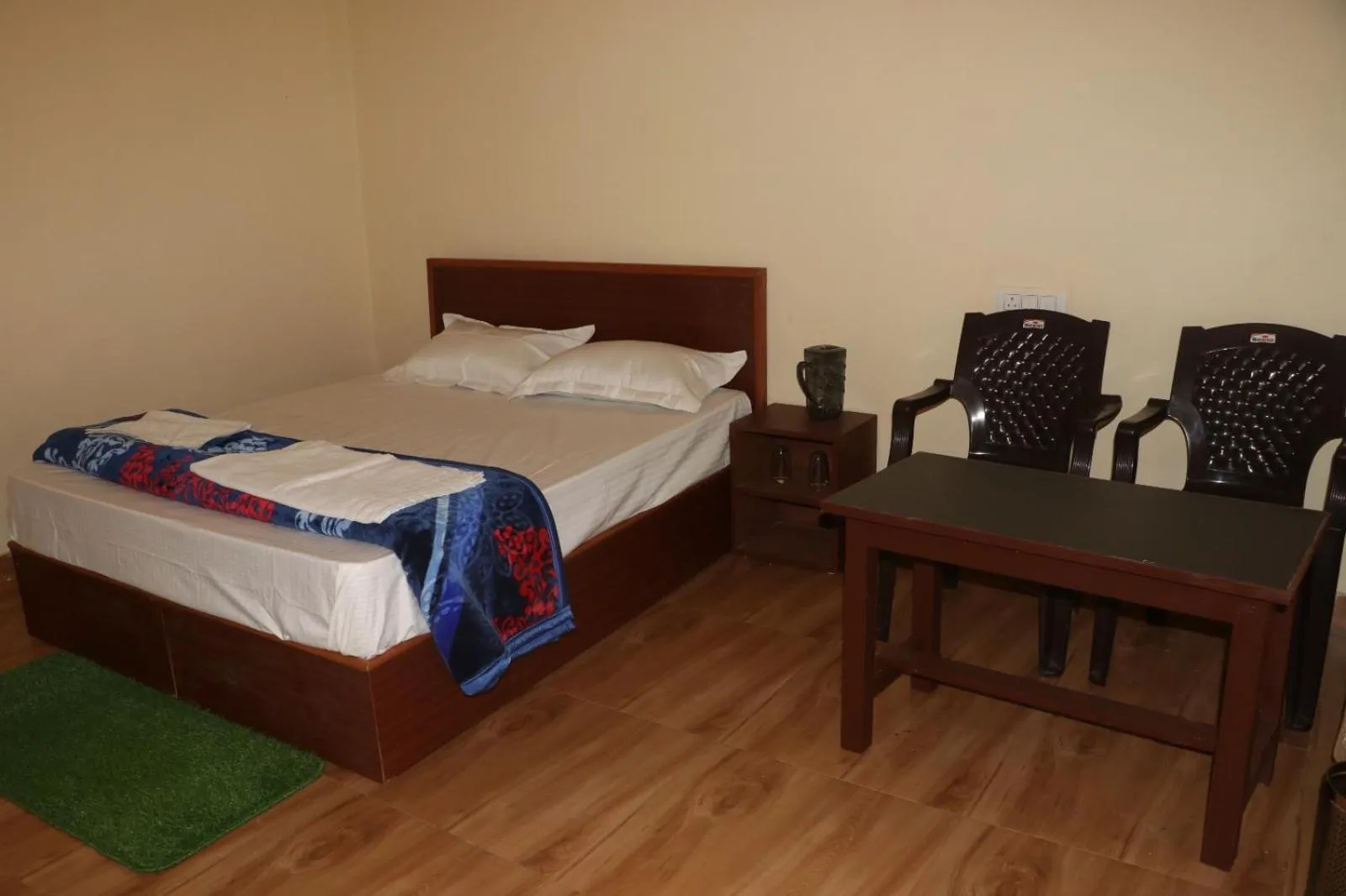 Bed in Kalika Hill Resort