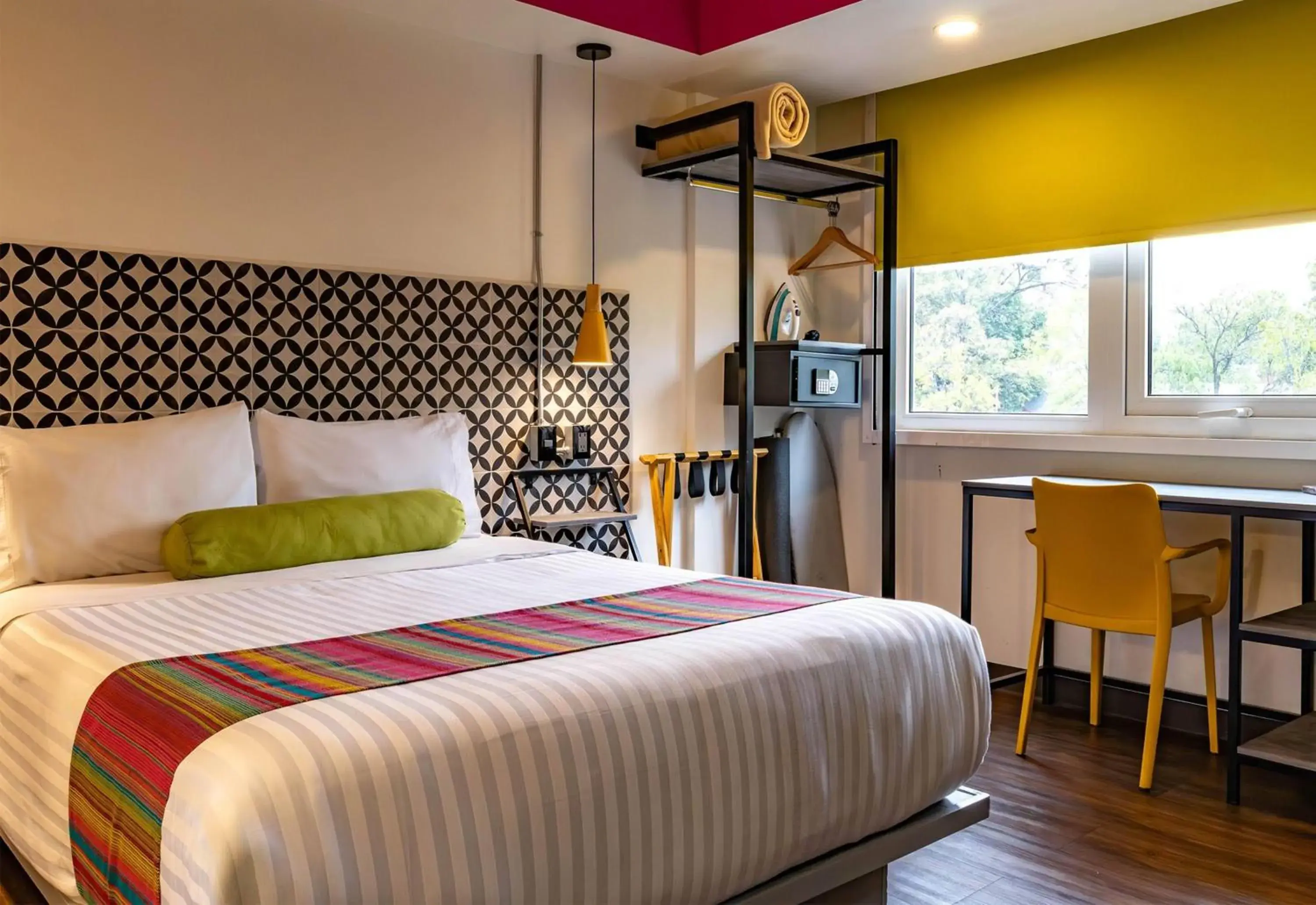 Photo of the whole room, Bed in Hotel Estancias VIVE MX Cuauhtemoc, Trademark by Wyndham Photo of the whole room, Bed in Hotel Estancias VIVE MX Cuauhtemoc, Trademark by Wyndham