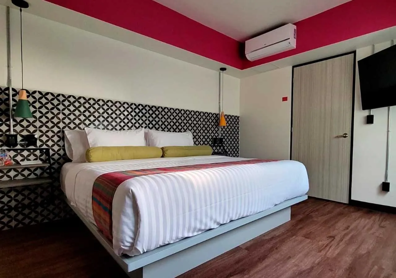 Bed in Hotel Estancias VIVE MX Cuauhtemoc, Trademark by Wyndham