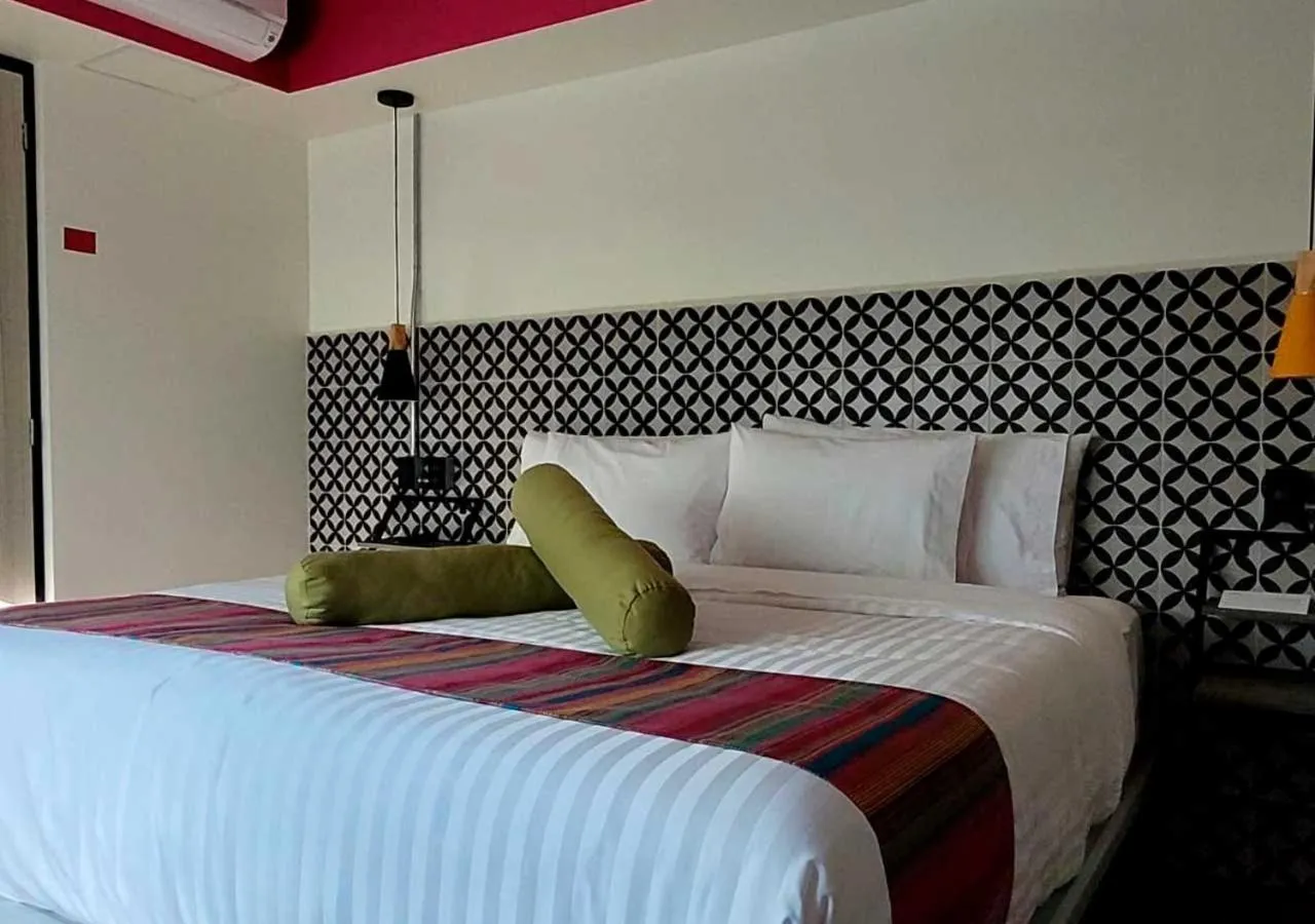 Bed in Hotel Estancias VIVE MX Cuauhtemoc, Trademark by Wyndham