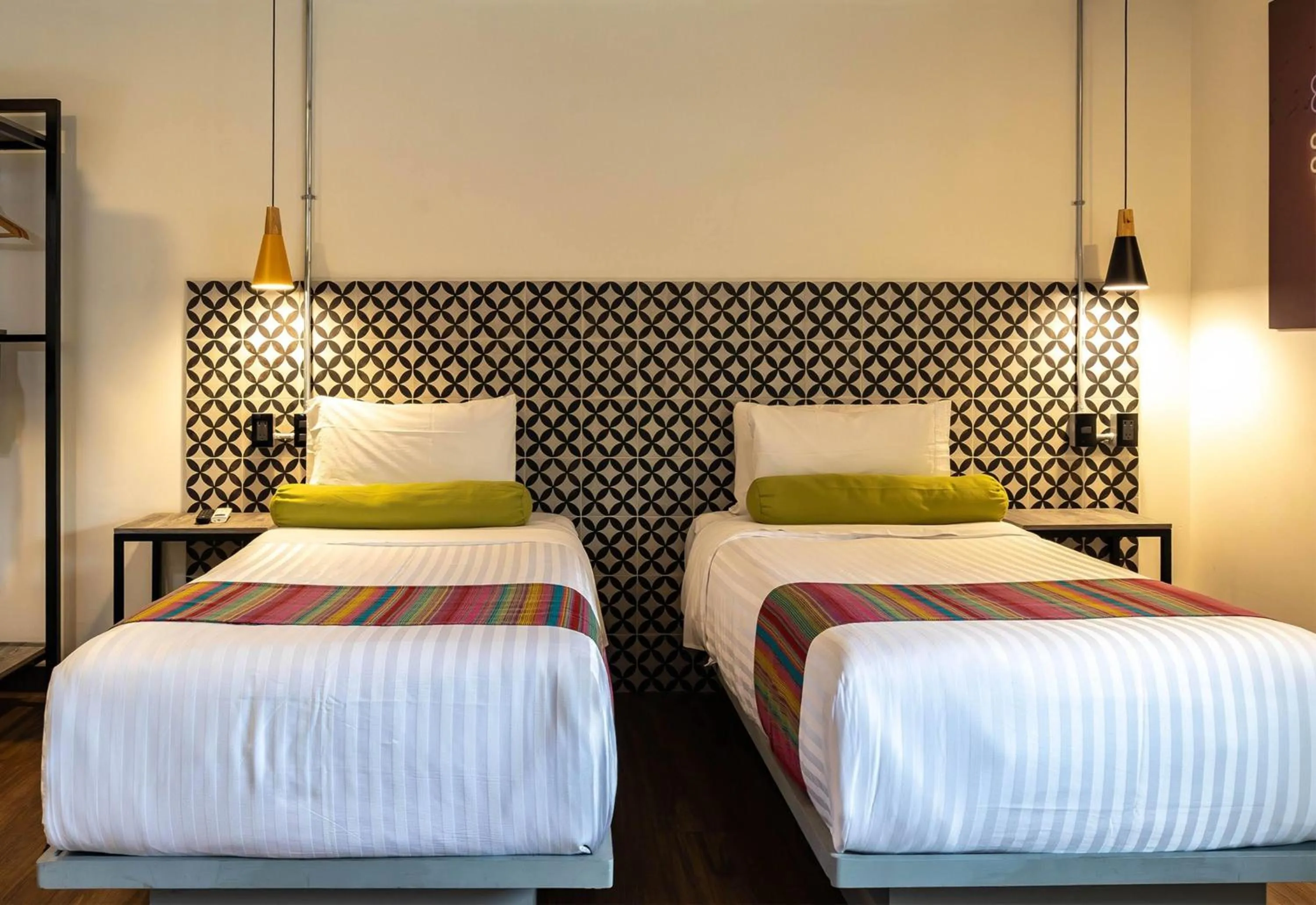 Photo of the whole room, Bed in Hotel Estancias VIVE MX Cuauhtemoc, Trademark by Wyndham